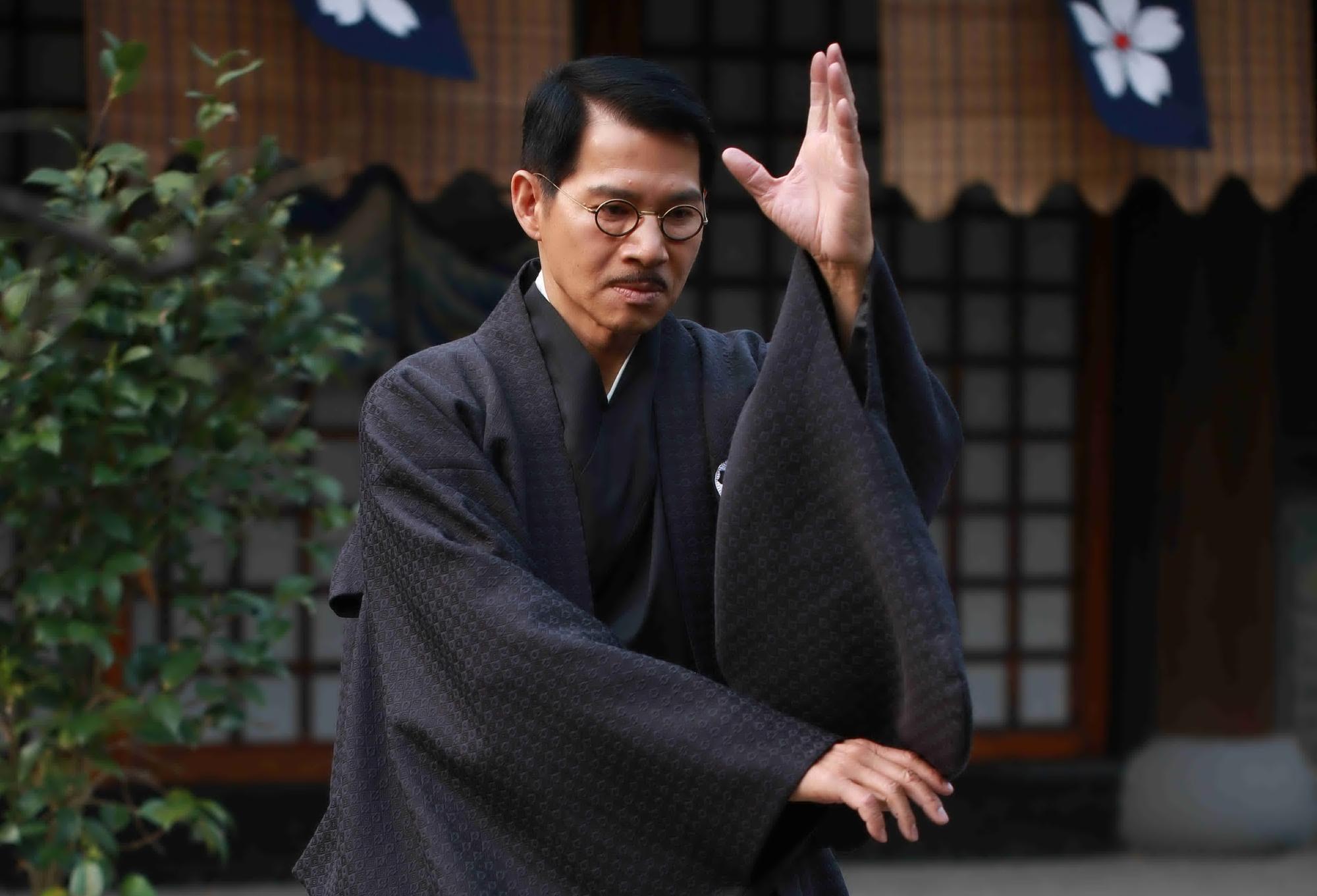 樓學賢舉家遷居大陸,去賺人民幣。(東方IC)