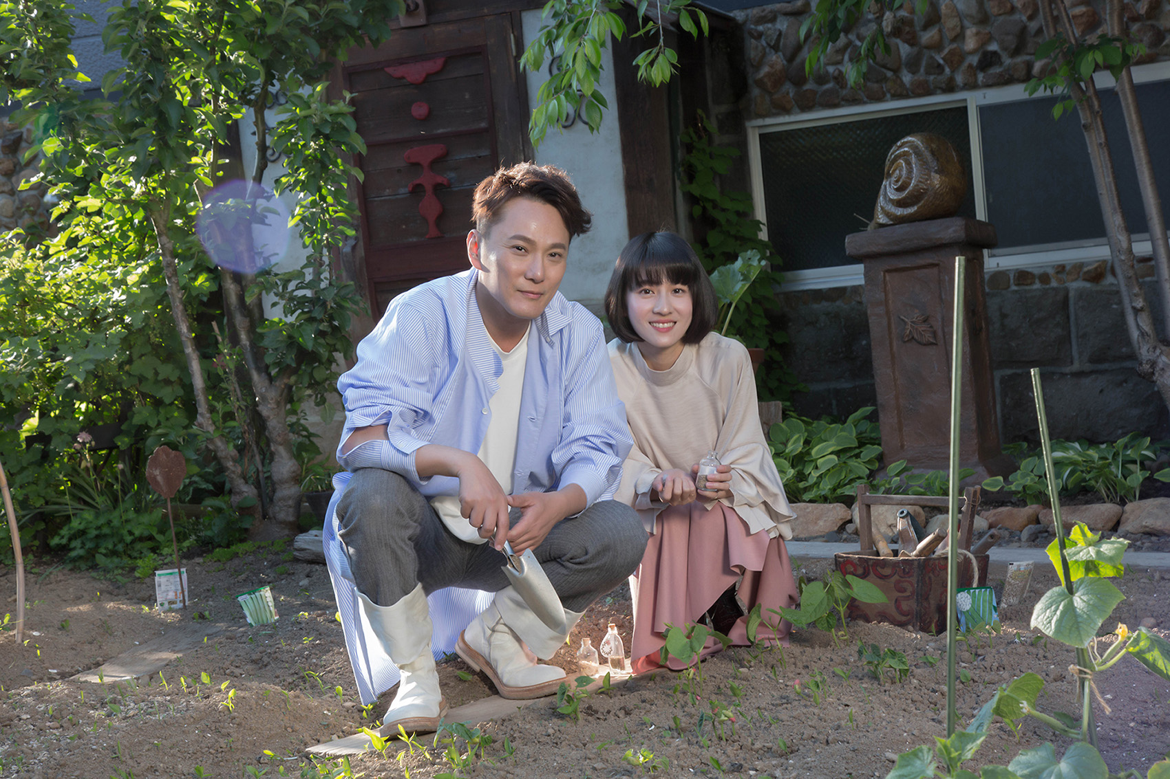 〈永恆的印記〉結合金曲歌王張信哲、金馬影后張艾嘉、金鐘新人連俞涵三金合體打造如詩影音。（潮水音樂提供）