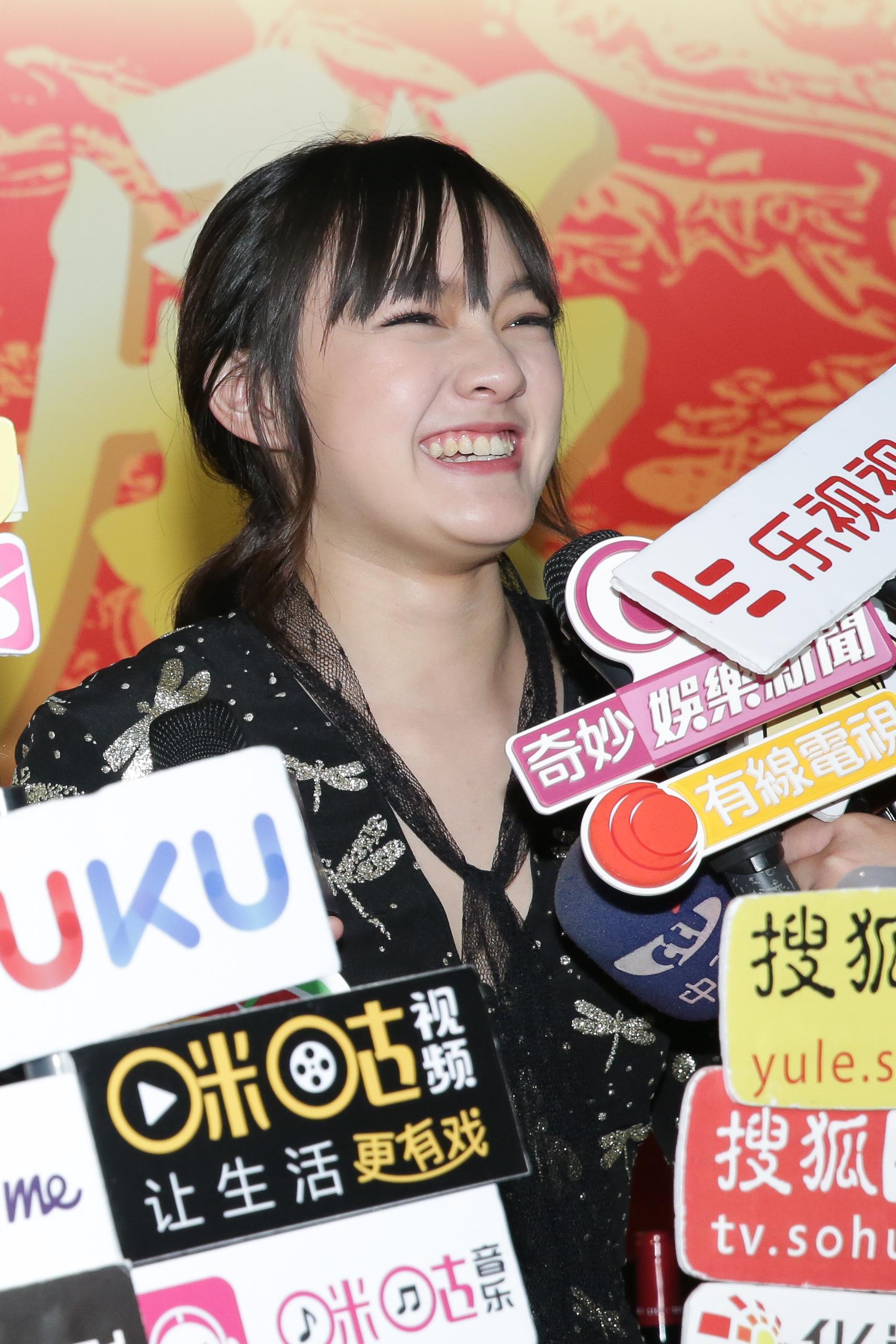 文淇在金馬當晚又哭又笑,慶功宴上打起精神面對所有媒體。