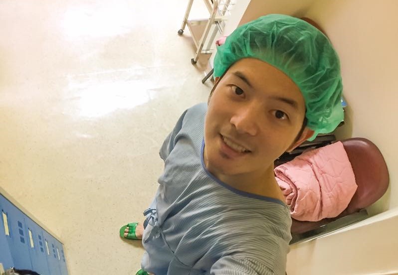 35歲的宥勝心疼老婆產後恢復身材太辛苦，27日在臉書宣布結紮。（取自宥勝臉書）