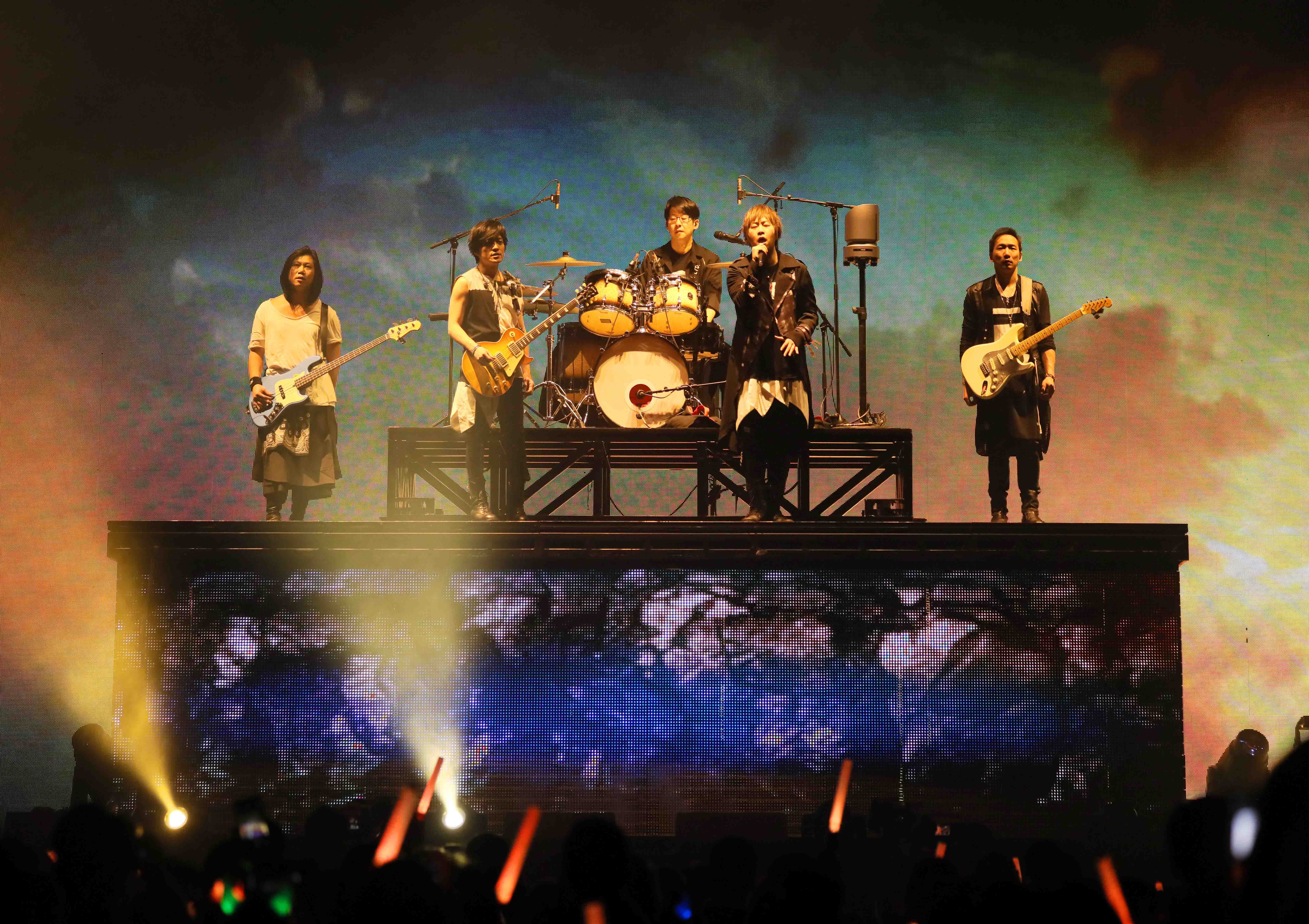 五月天在加拿大多倫多舉辦《人生無限公司》巡迴演唱會，為北美7場演唱會劃下圓滿結局。（相信音樂提供）