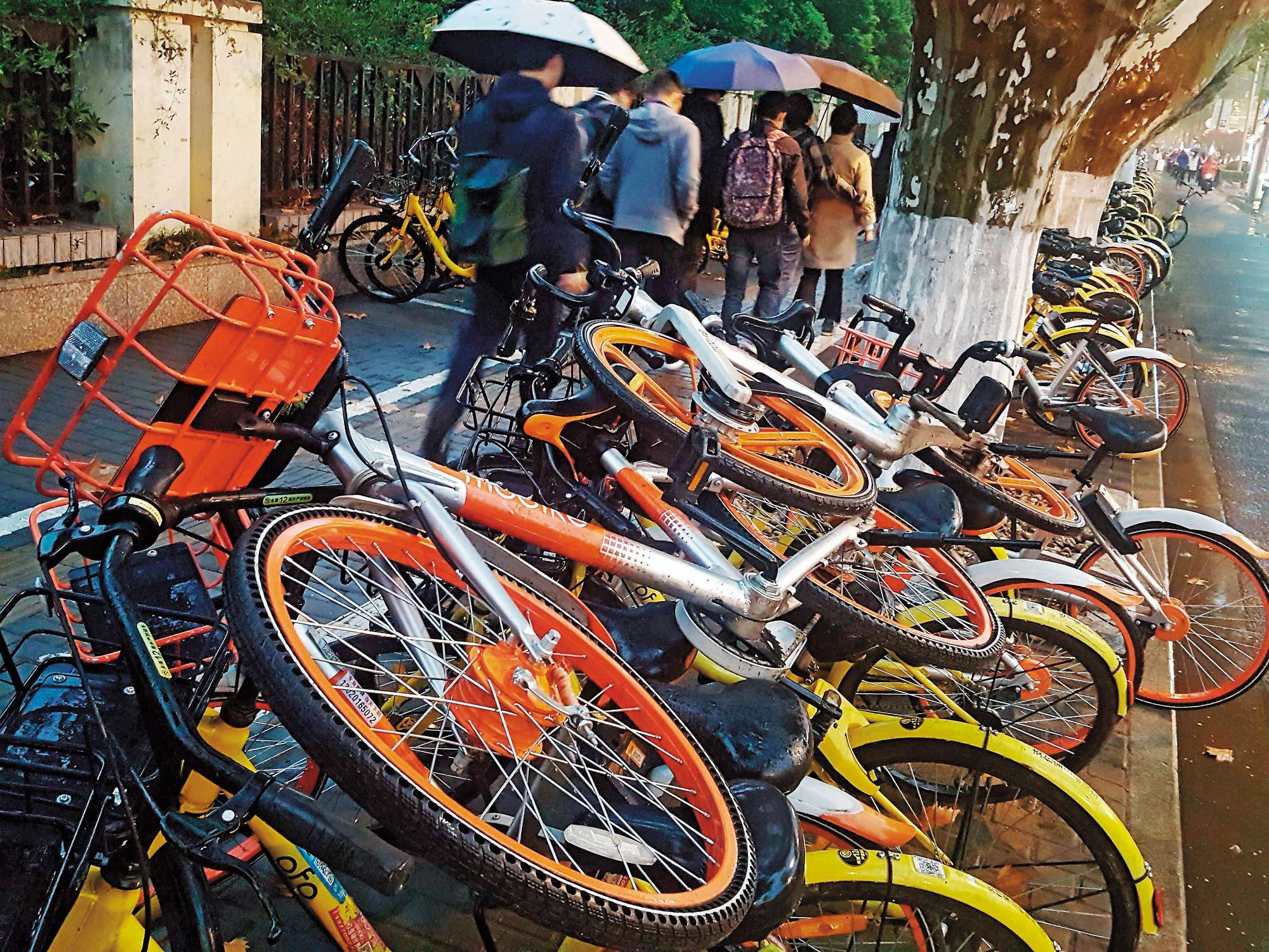 自行車族群股價近期表現疲軟，但中國共享單車熱潮已過，品牌單車嚴酷的冬天將盡。（東方IC）
