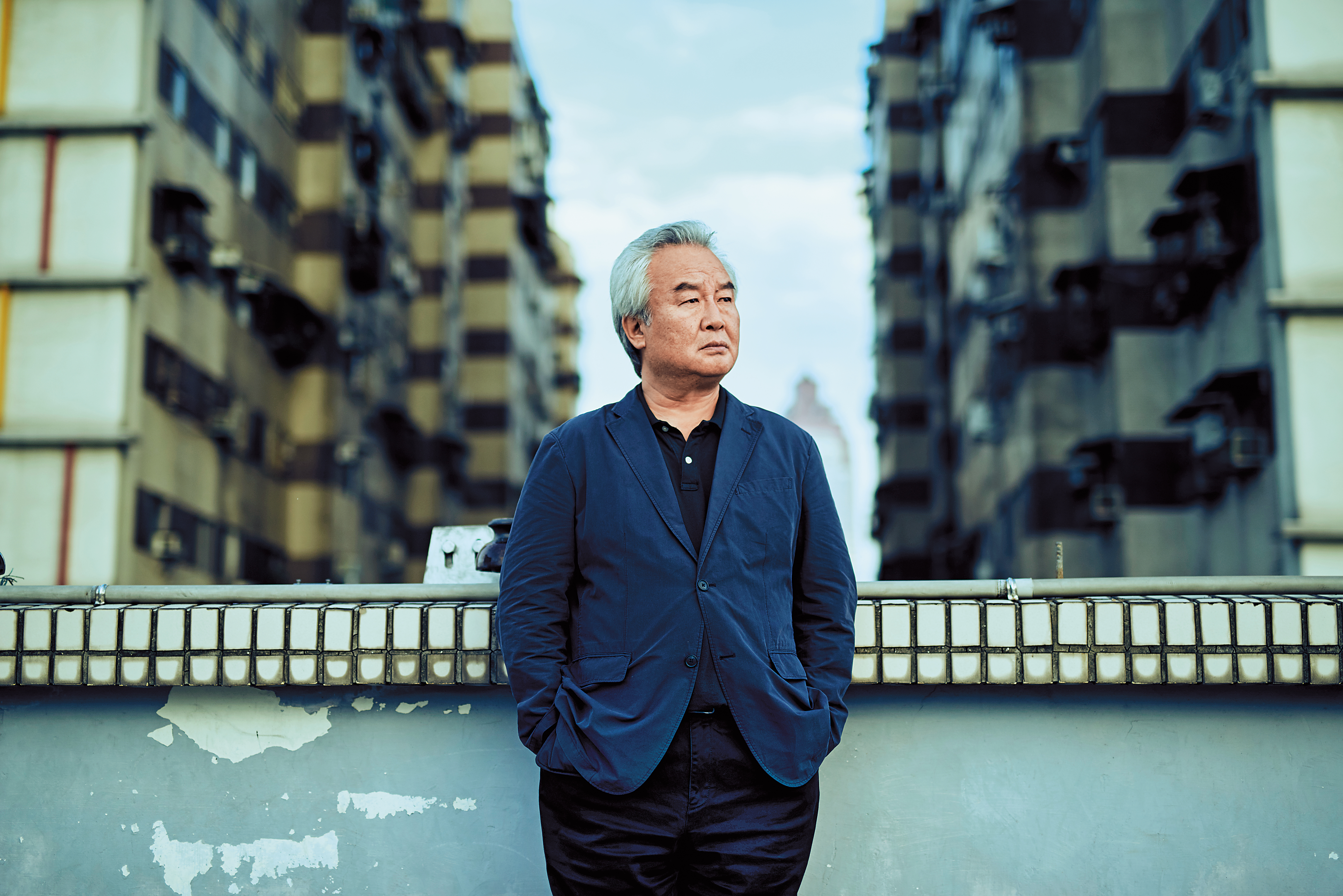 涂們外表威嚴不苟言笑，話也不多，初接觸會感覺他很難親近，但他偶爾也會展現自成一格的冷幽默，跟他混熟了就能領教他的熱情。