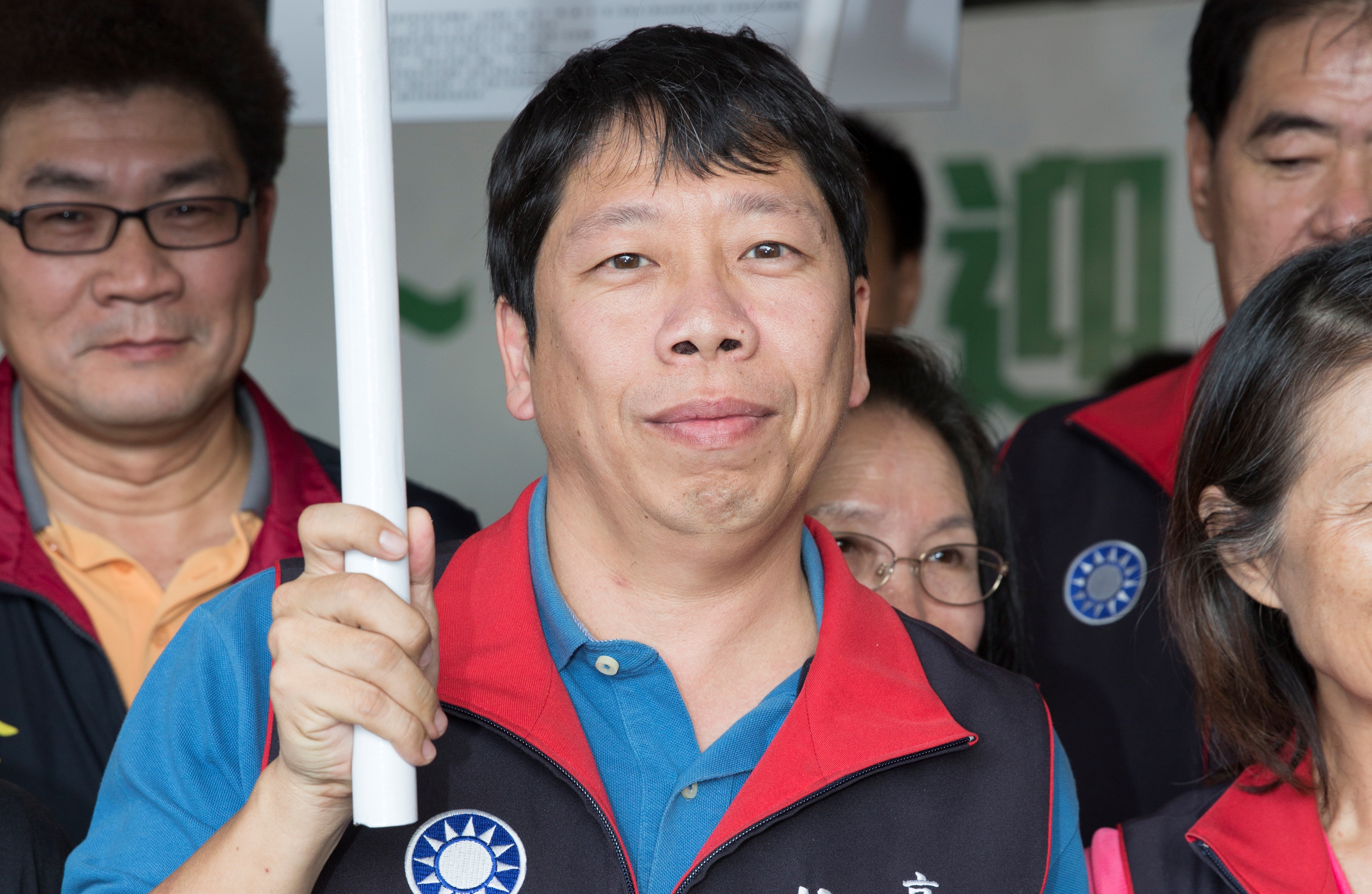 黃紹庭指出，海洋局從未開過正式審查會議就駁回唐榮申請案，就是要幫慶富「解套」。 