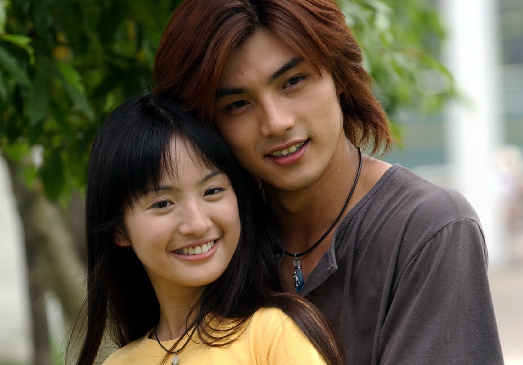 賀軍翔（右）跟林依晨（左）因為《愛情合約》傳出假戲真做，但賀軍翔後來認都不認，讓林依晨頗為難堪。（東方IC）