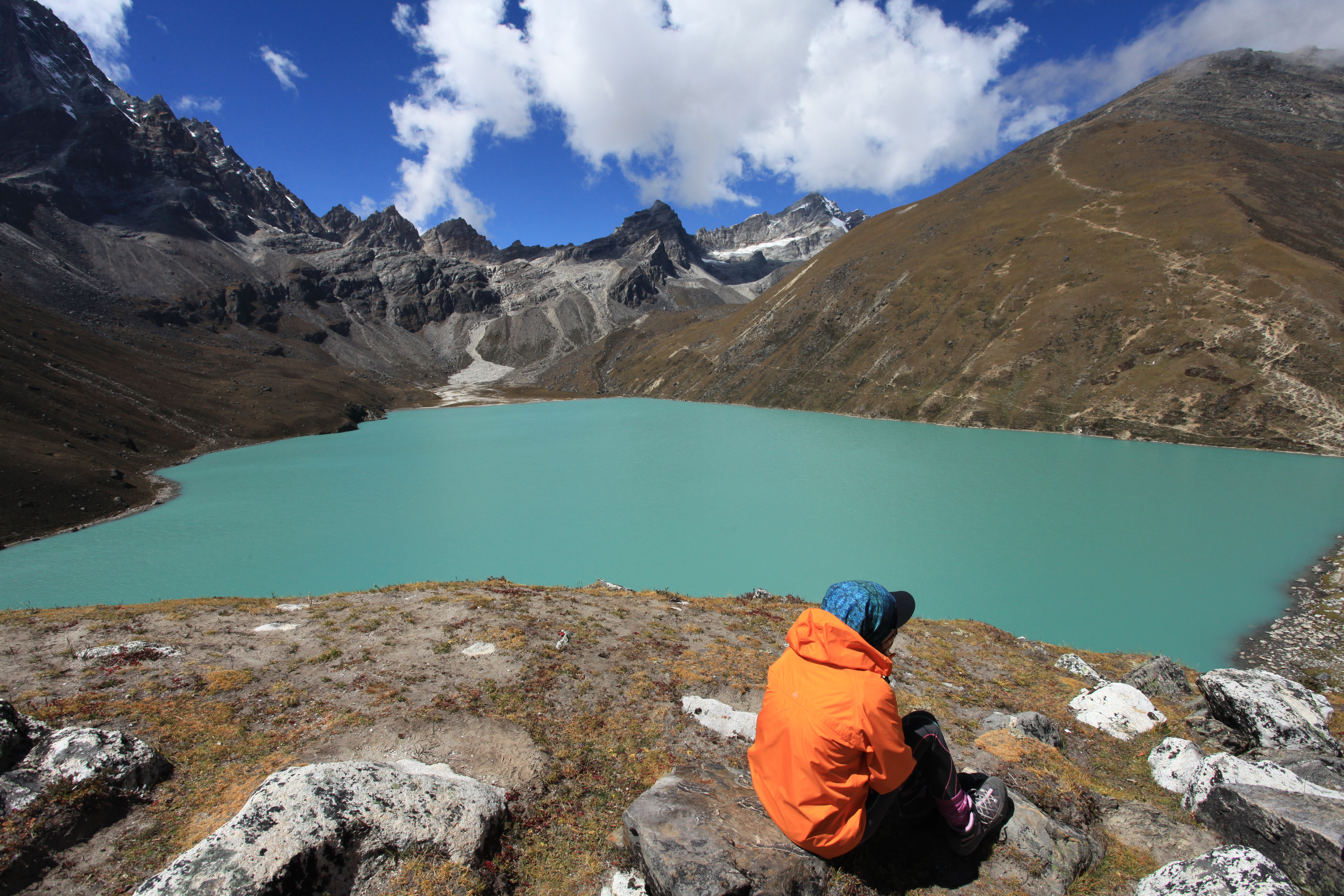 Gokyo Lake是尼泊爾聖湖，美得令人駐足。