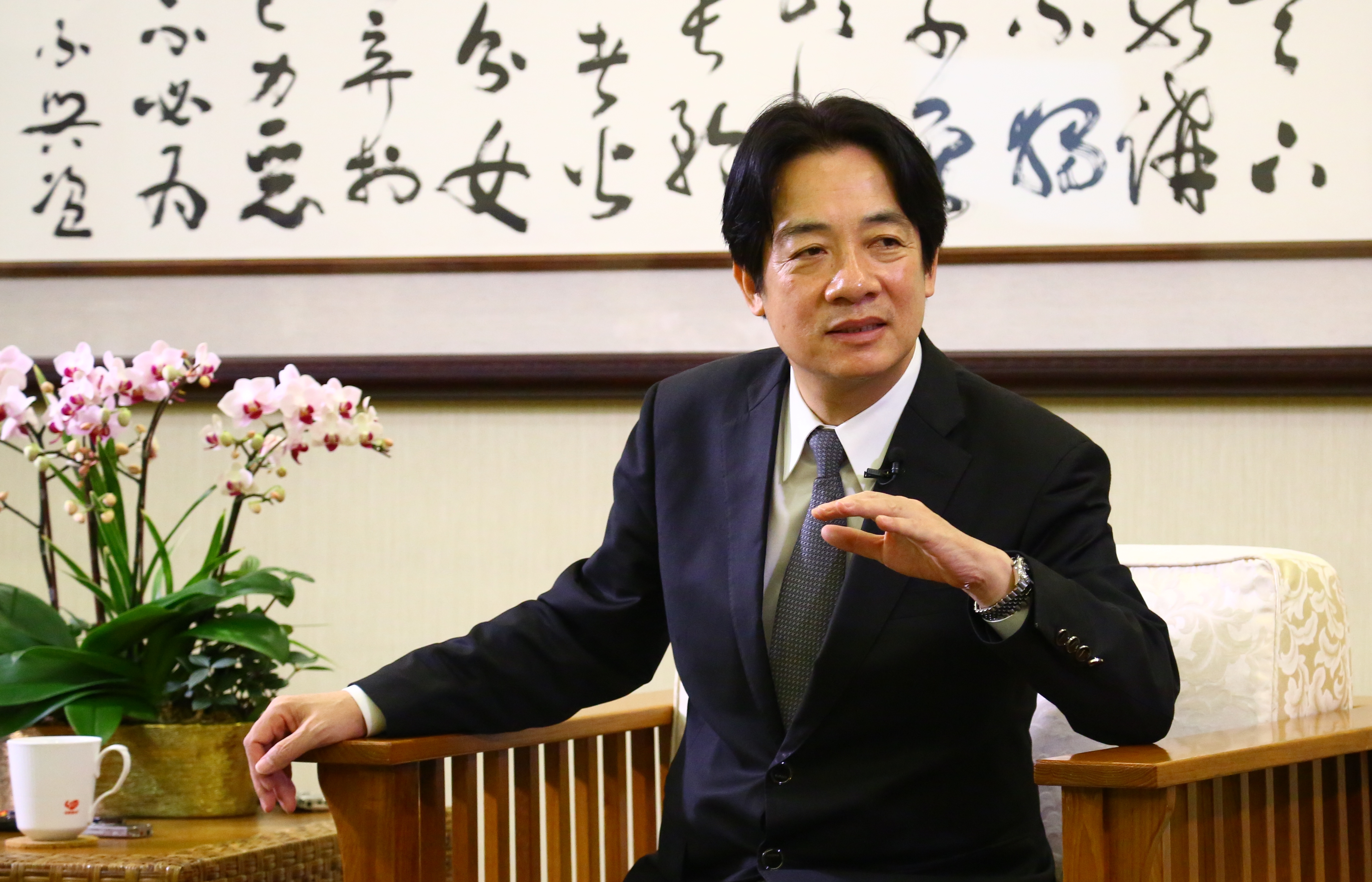 賴清德說，經歷功德說的報導後，政院再度提出更完整的說法。