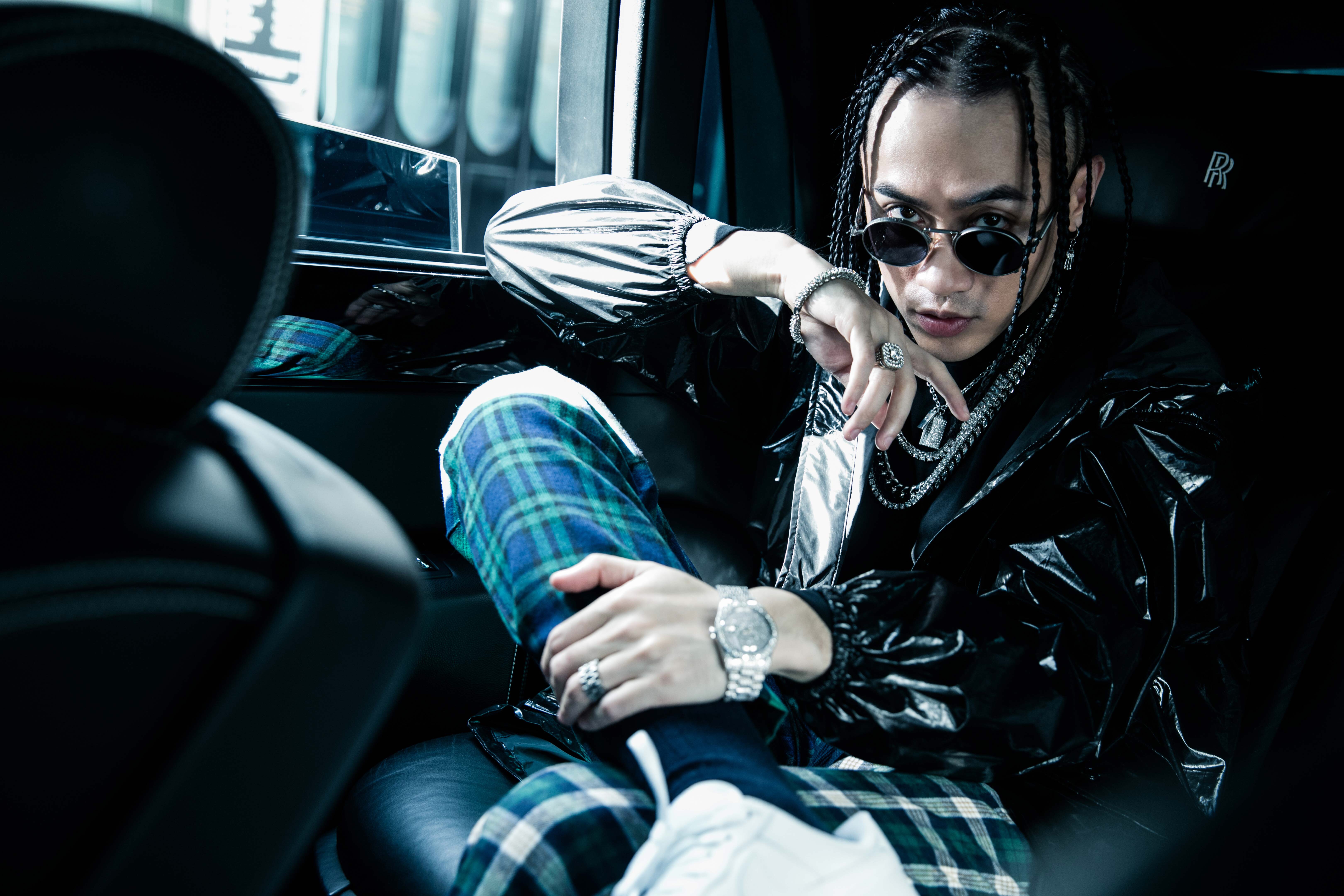 BCW參加「中國有嘻哈」，霸氣丟金項鍊的舉動讓他一夕爆紅。（混血兒提供）