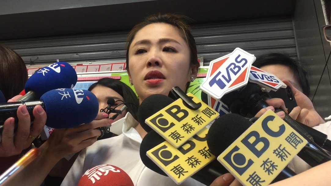 李婉鈺強調自己下班後只是普通人，這次的事件不會影響她的工作。