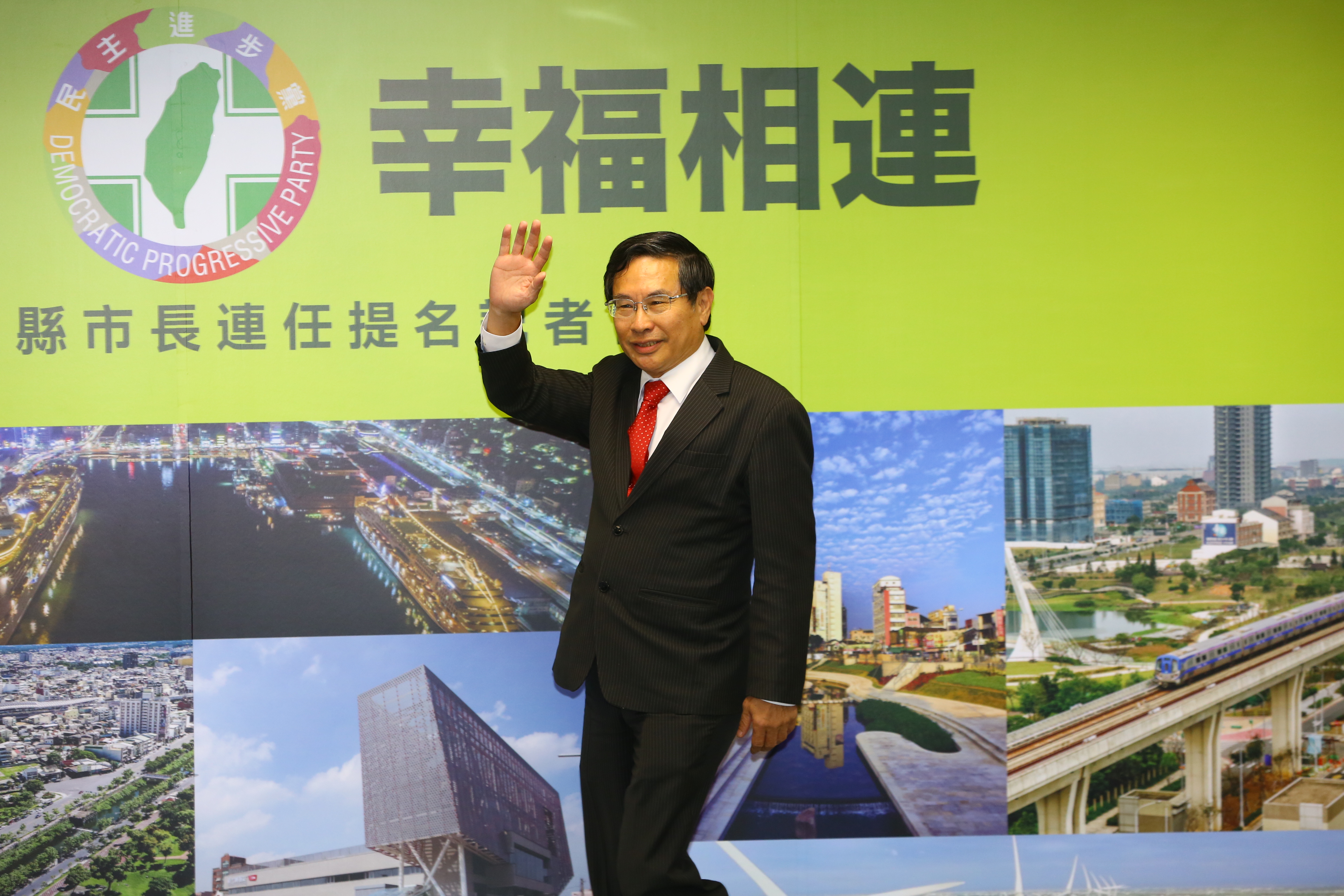 雖然換將傳言不斷,但嘉義市長涂醒哲仍順利獲得民進黨提名爭取連任。
