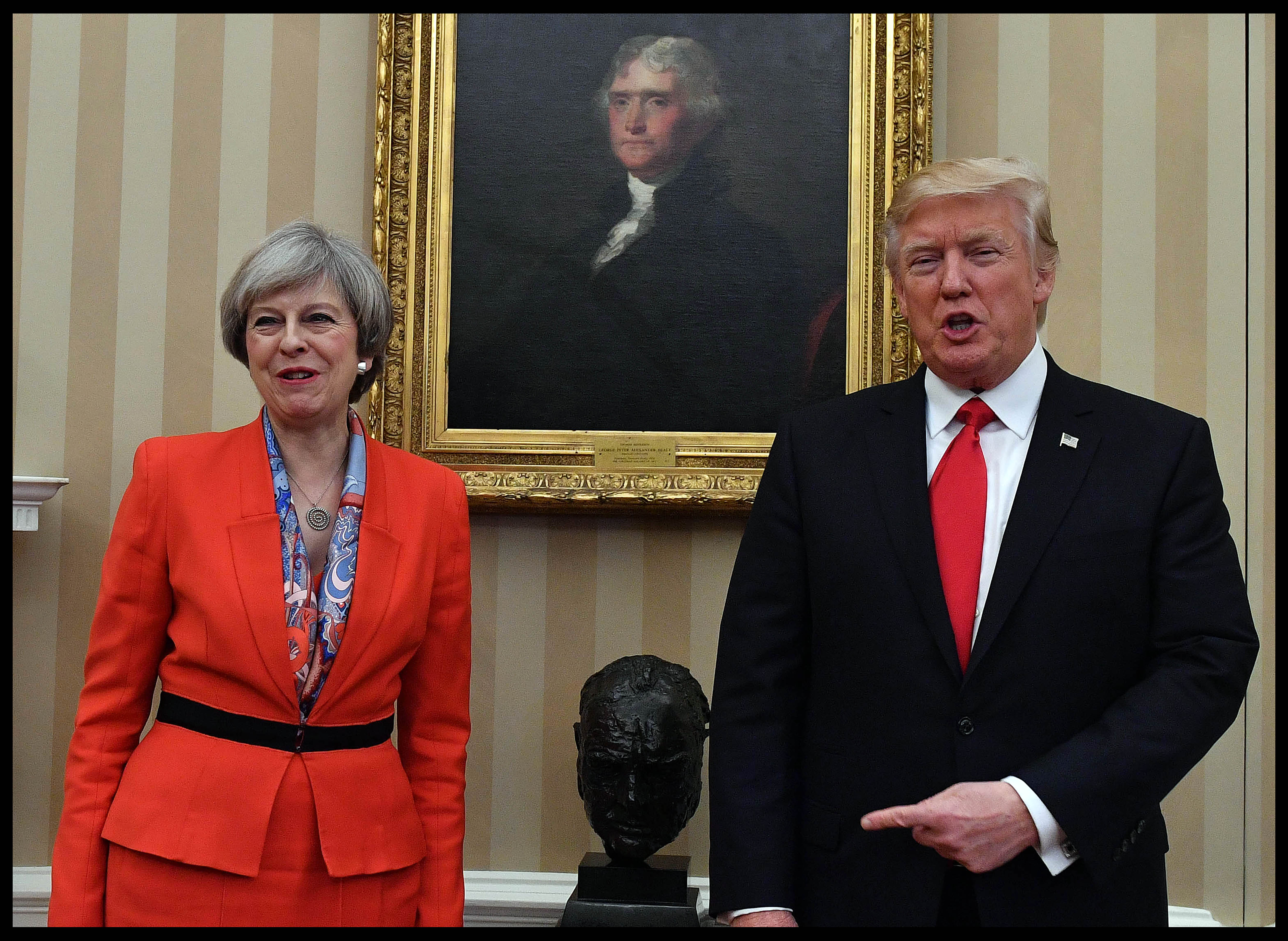 2017年1月27日，英國首相梅伊訪問白宮，成為川普上任後第一位接見的外國元首。（東方IC）