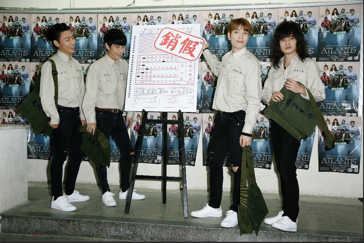 蕭敬騰與獅子合唱團受邀在建國中學一年一度的校慶演出。