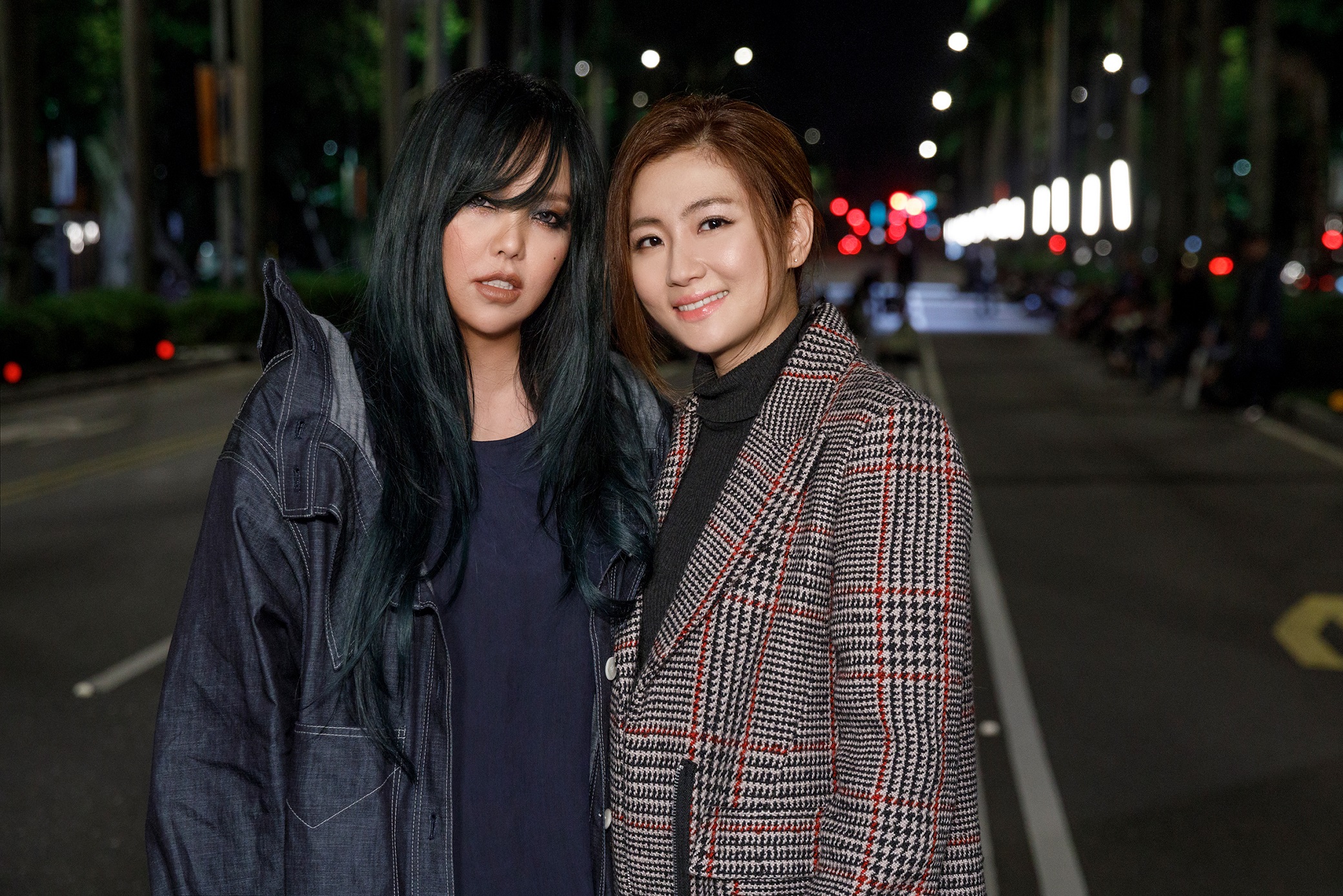 aMEI張惠妹的新歌〈連名帶姓〉請到Selina跨刀扮演MV女主角，並與路斯明對手戲。（EMI提供）