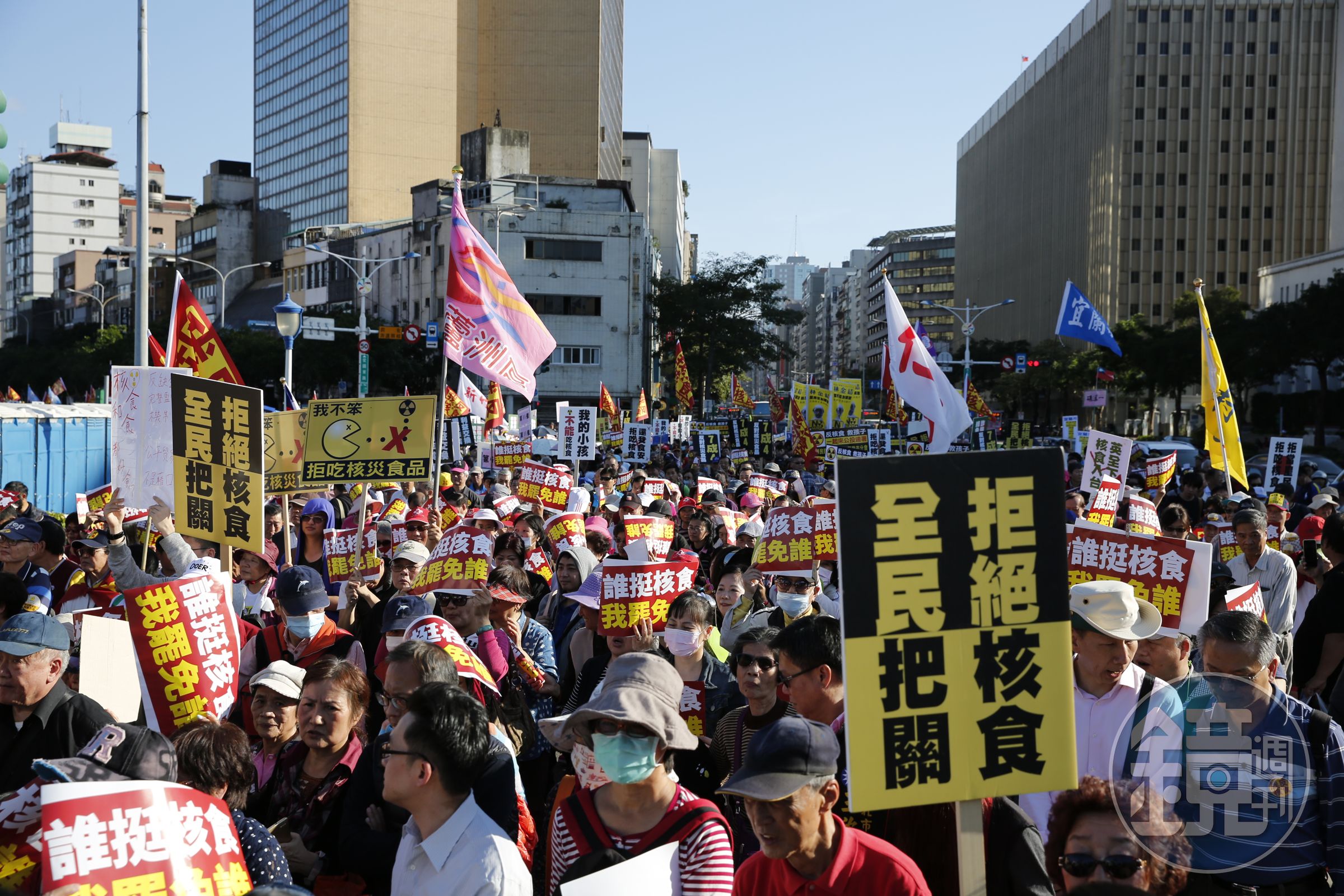 日本核食已經敲門叩關，就等著台灣這邊應聲開門。然而小老百姓與食安團體，心中只有零檢出，很難接受核食。