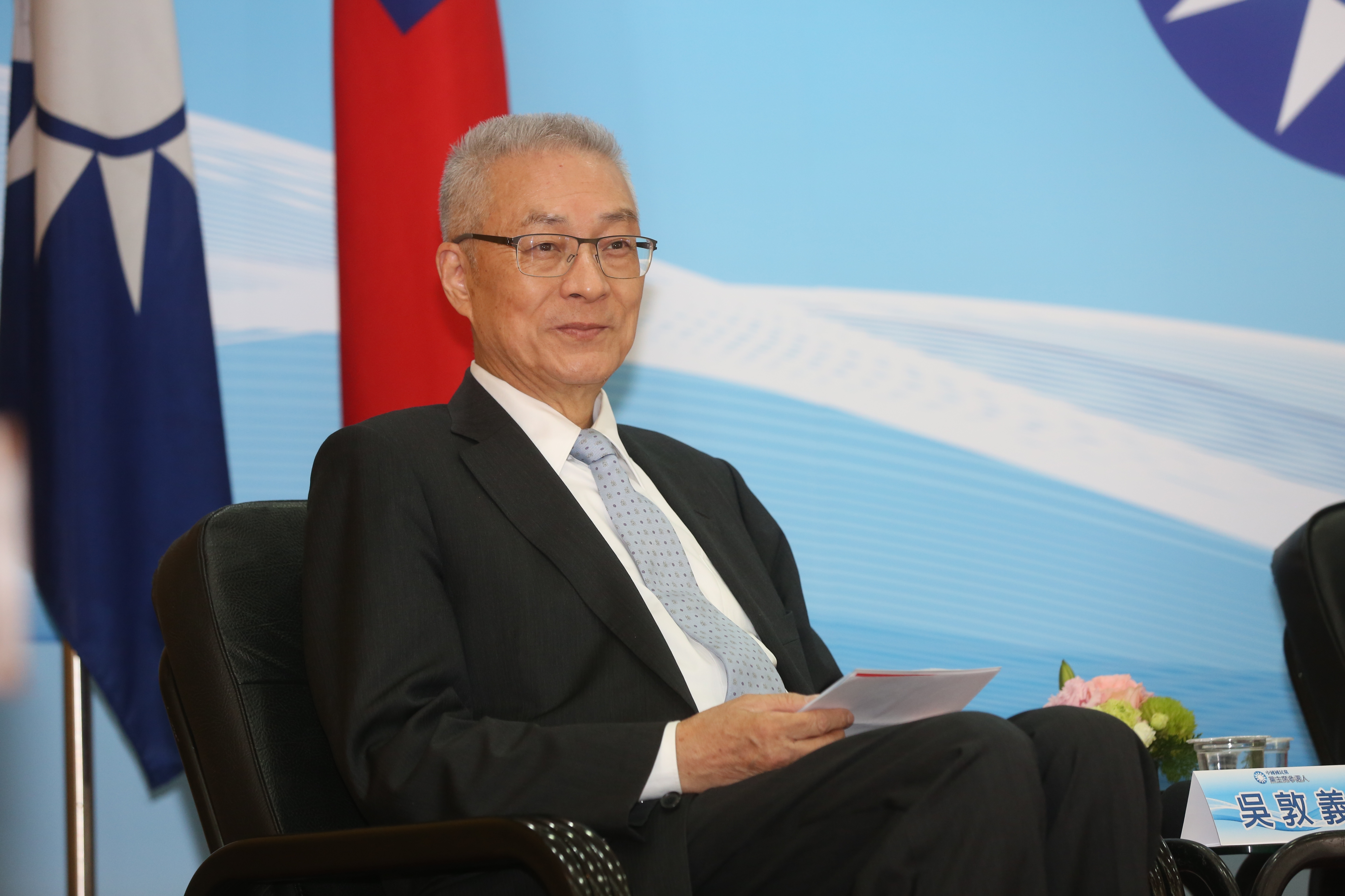 黨主席吳敦義指派雲林縣黨部主委林文瑞擔任新成立的水利黨部主管，大有擺脫張榮味家族牽制味道，加上立委張麗善與林文瑞均有意參選縣長，儼然成為茶壺裡的風暴。