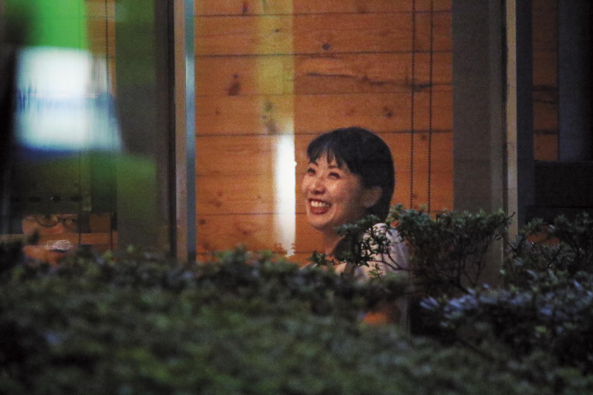 本刊十月時直擊周亭羽分享被求婚喜訊。