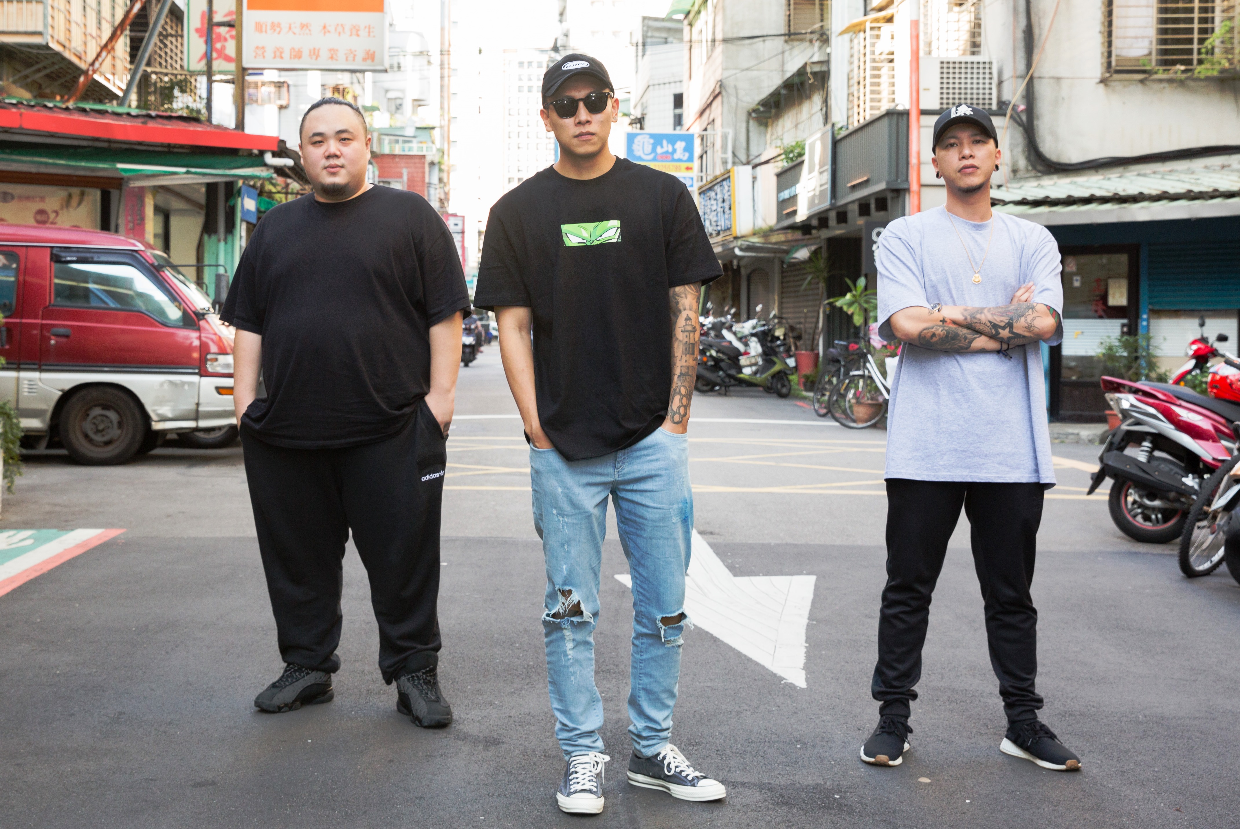 頑童MJ116從木柵出發、現在已經唱遍世界，當初作音樂的出發點只是「想要跟偶像一樣」，卻意外成為帶動華語歌壇嘻哈饒舌的風潮者之一。左起：大淵、瘦子、小春。