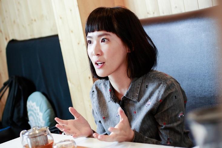 孫可芳參加 Q place改變了一生，讓她終於能以演員自居。（服裝提供：Scotch&Soda）