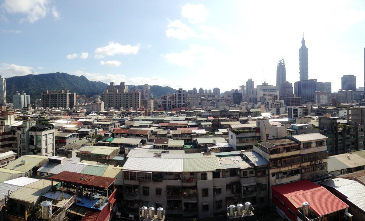 政府釋放都更利多，要促進全台340萬戶老屋重建，但業者不買單，市場爆出建商撤退都更的浪潮。