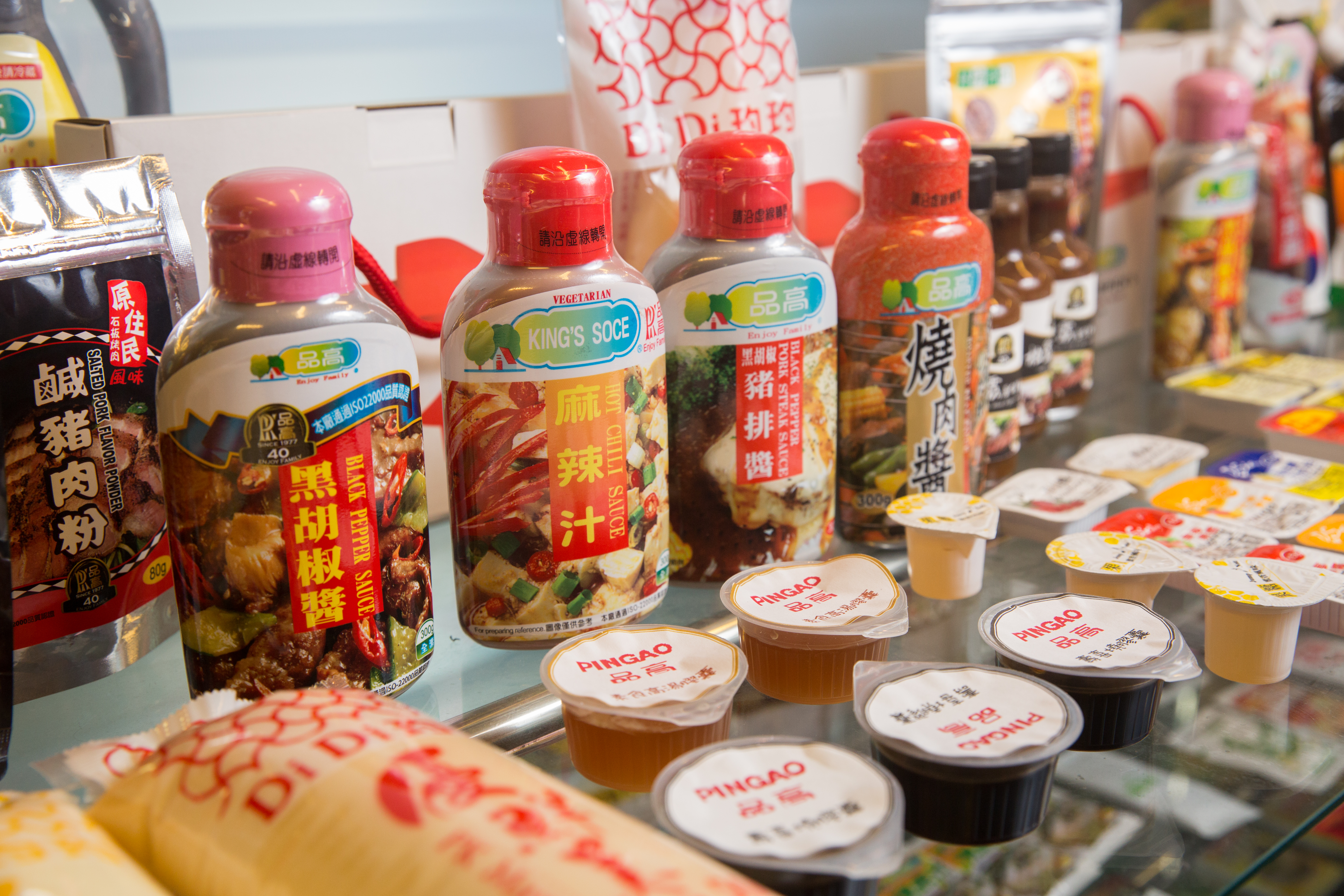 品高的醬料市占率全台最高，不只幫統一超商等品牌代工，自有品牌成績也佔總體營收一半。