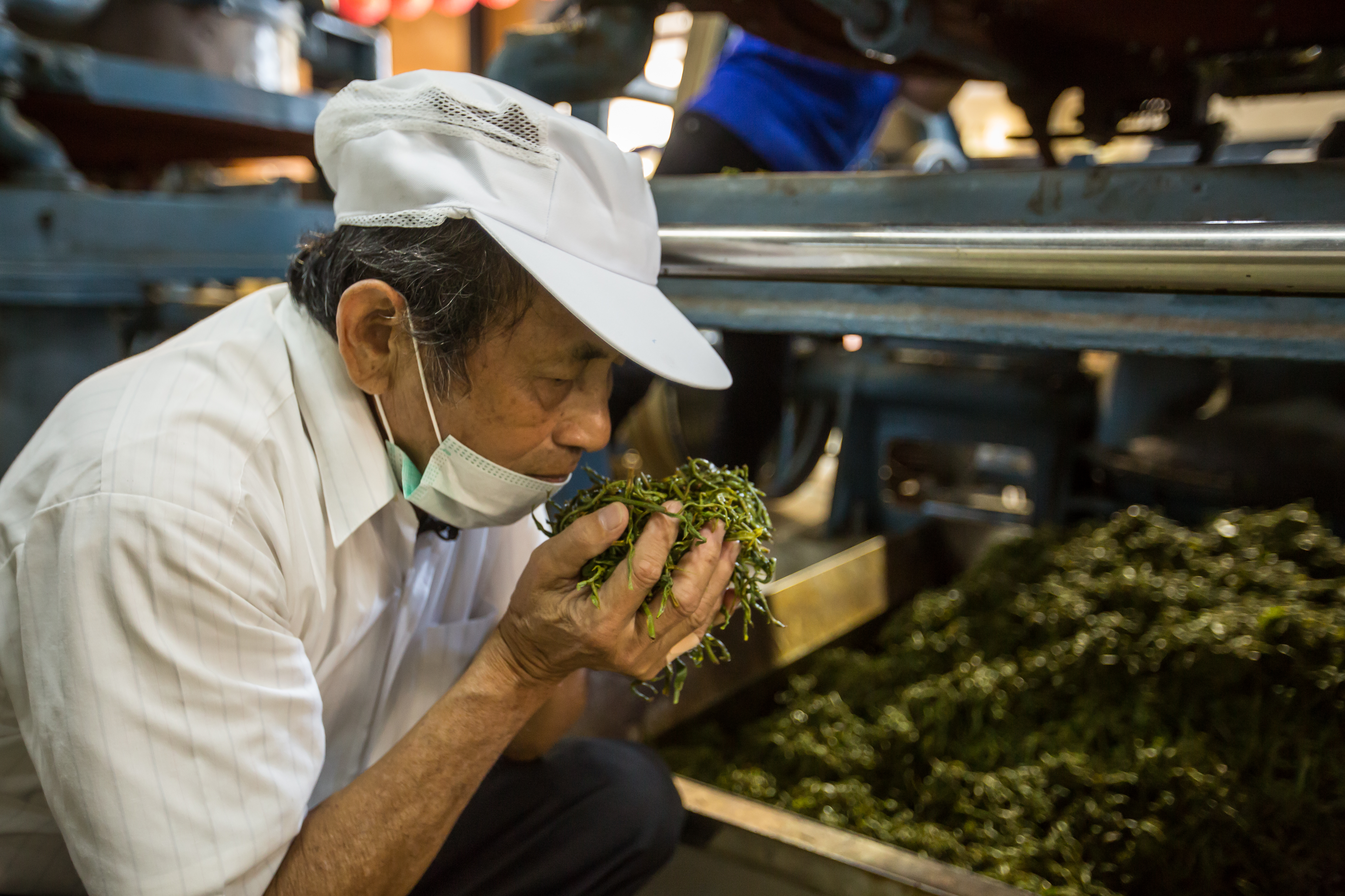 李松連曾經住在火車站4年，後來卻遍尋不著當年照顧他的擦鞋老闆。