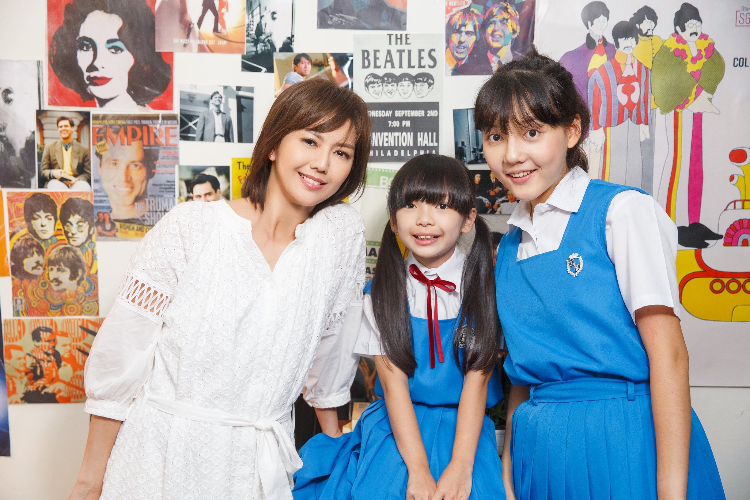 〈天天年年〉MV找來兩位小女生分飾不同時期的孫燕姿，其中10歲的妹妹（中）還曾演出《紅衣小女孩》系列。（環球）