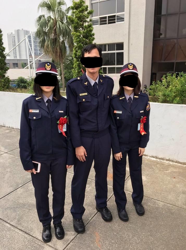 陳姓男大生的父親（中）遭起底，在警界擔任高階警官。（翻攝網路）
