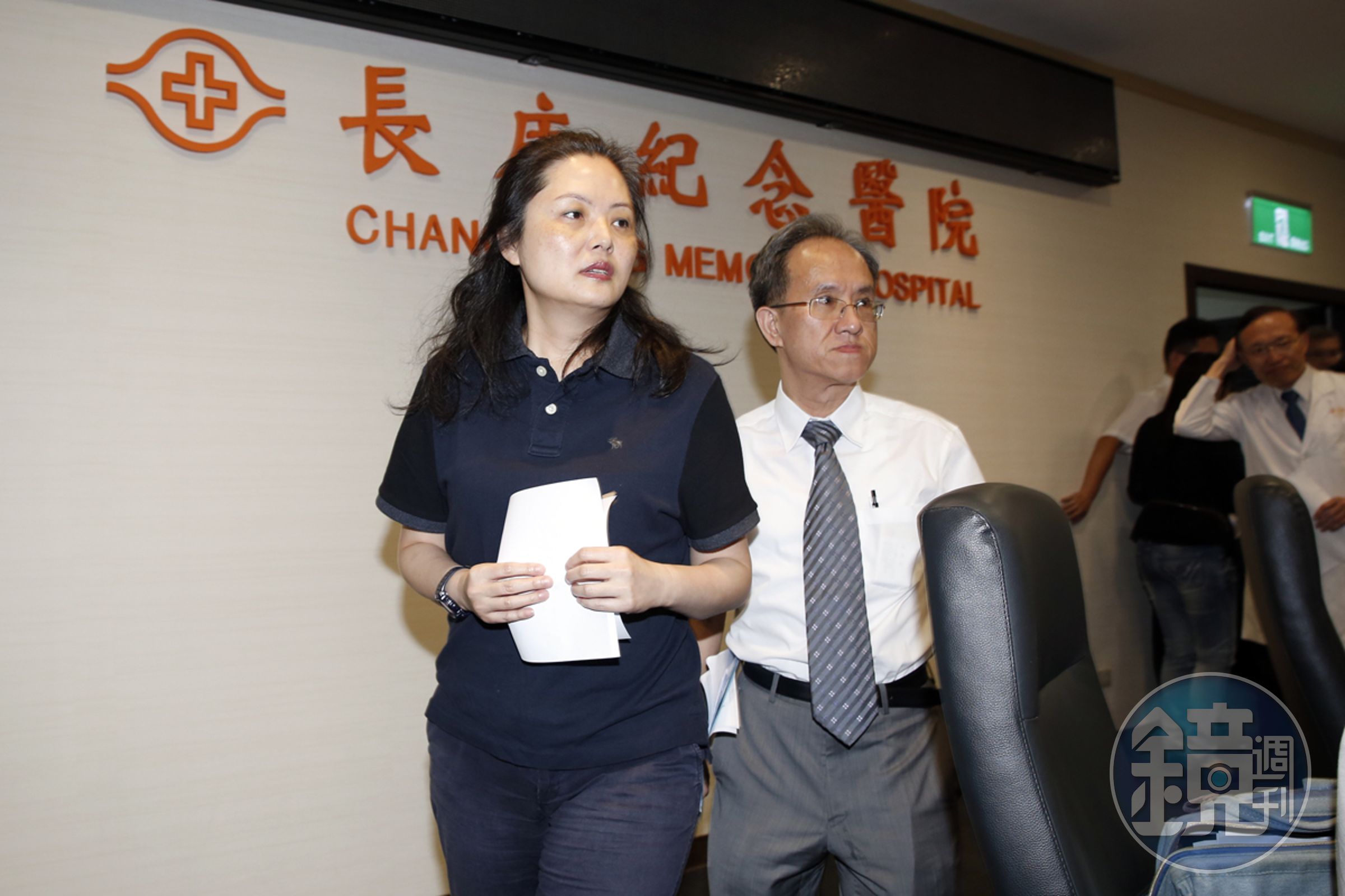 外界揣測，王瑞慧（左）長庚董座位置恐怕做不久。