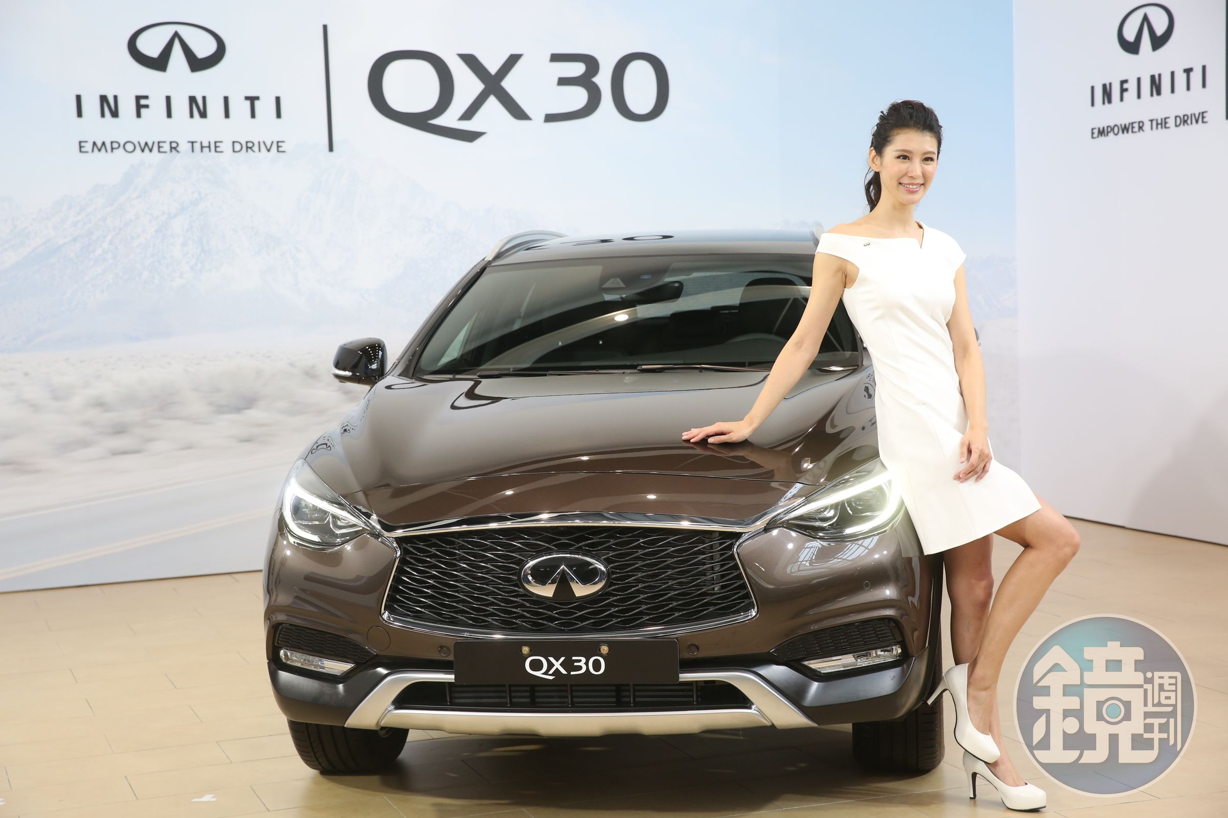 裕日車代理的豪華車品牌Infiniti率先預展跨界都會休旅QX30。