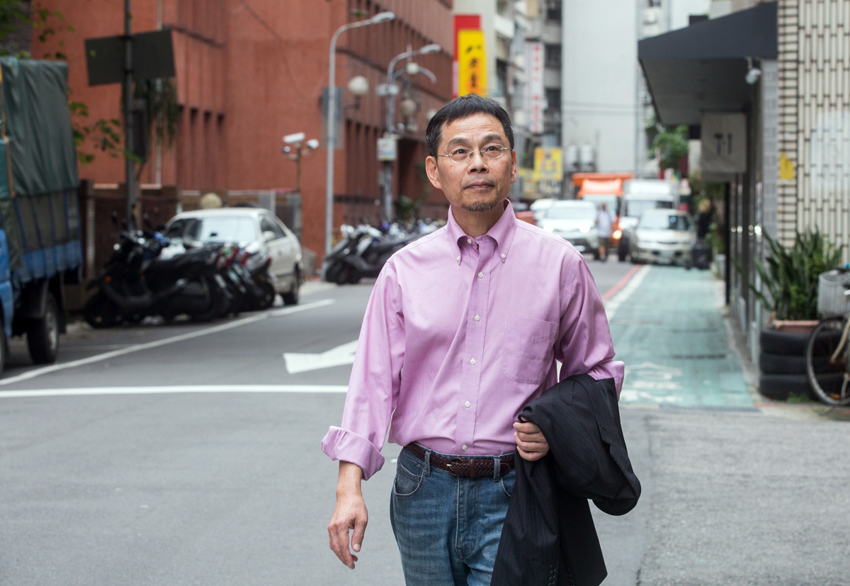 前群益投信執行董事陳忠慶，退休後靠基金兒子過生活，現在月領9萬元配息。