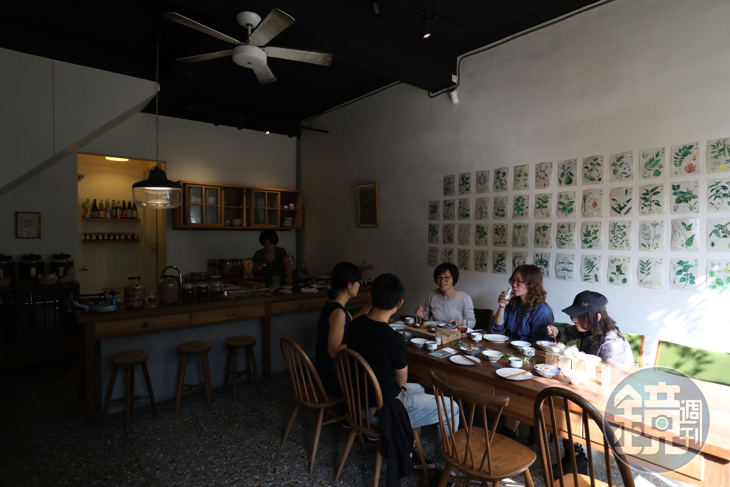 在種籽節氣飲食研究室裡，食材和料理會被解構、重組再轉身。