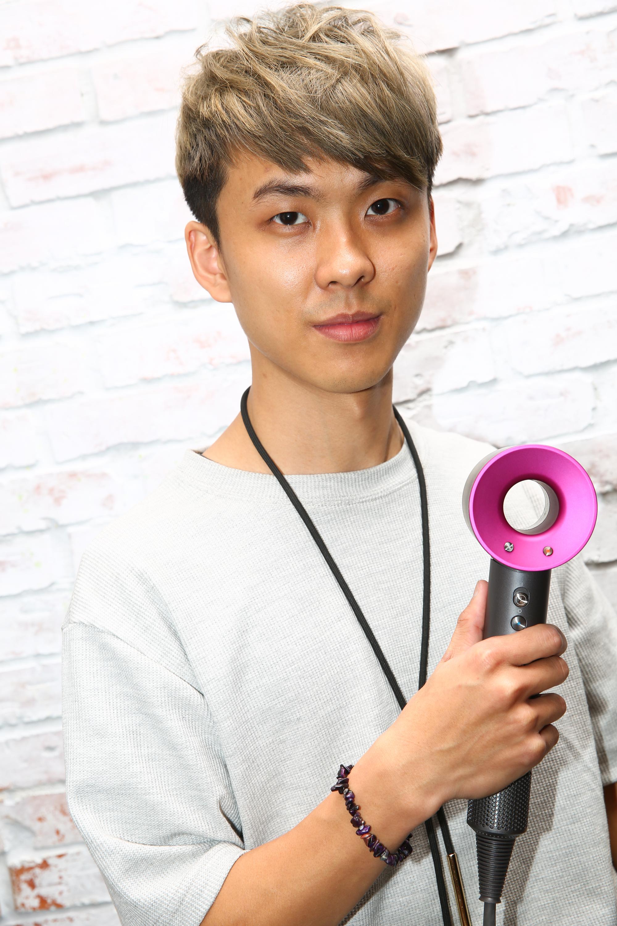 Eric 台北UPDATE HAIR SALON設計師 資歷逾5年