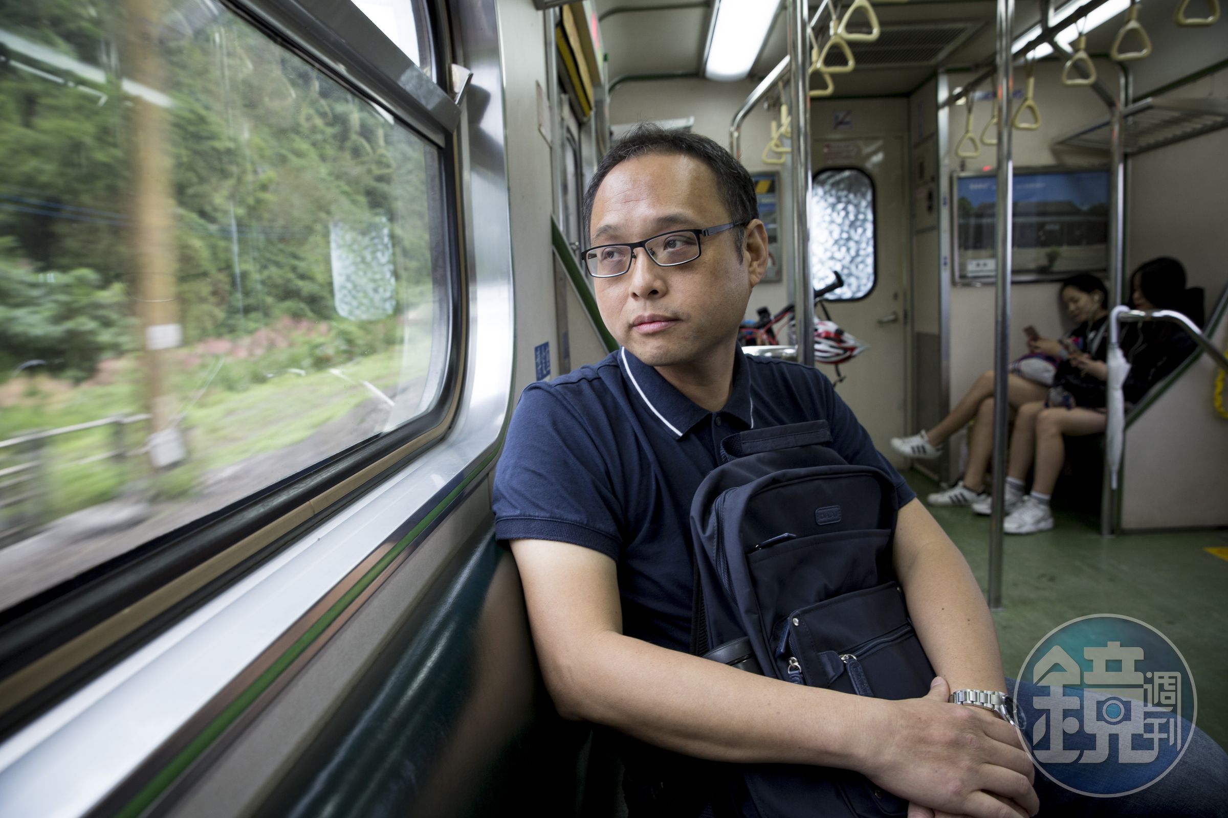 從宜蘭羅東到南澳，江俊廷多是搭火車，他喜歡看著窗外風景，期待下一個海景出現。