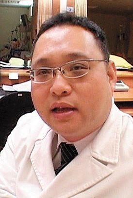 罹癌之前,江俊廷體重破百公斤,但他自己也不知道實際體重,「家裡體重計秤到底後,我就不再秤了。」(翻攝自網路)