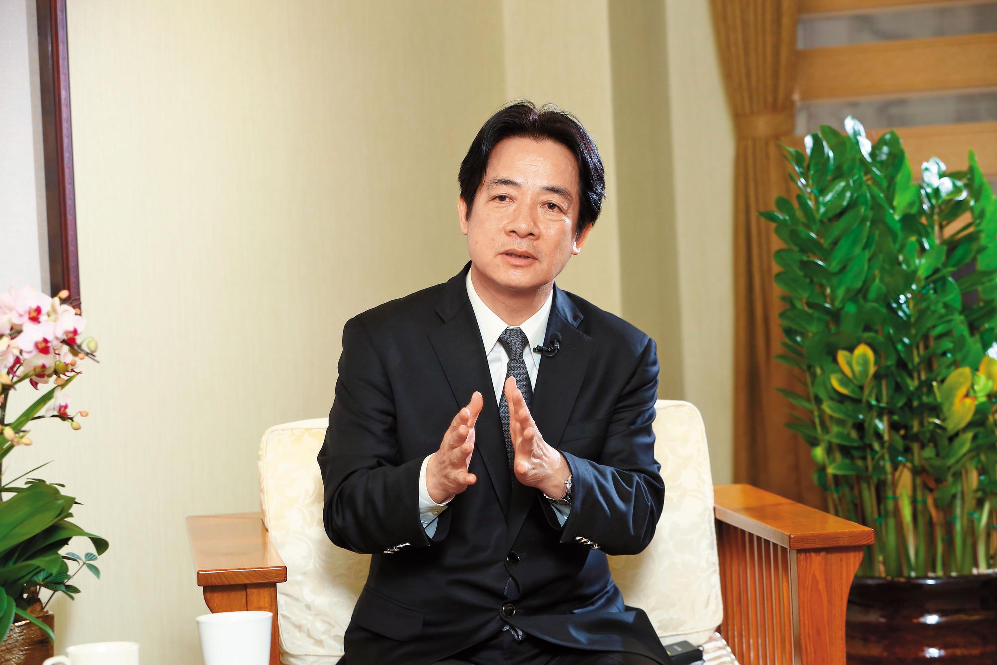 僅完成地基的海生館，據了解，將以公共建設計畫重建，就等行政院長賴清德拍板。