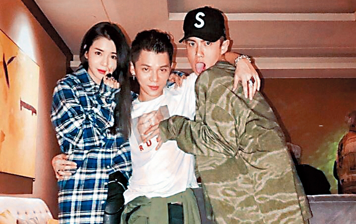 柯震東（右）的設計師友人Hans（中）不僅跟李毓芬（左）有交情，也是韓國超模Irene的朋友。Hans夾在李毓芬跟Irene之間頗為微妙。（翻攝自hsuhans IG）