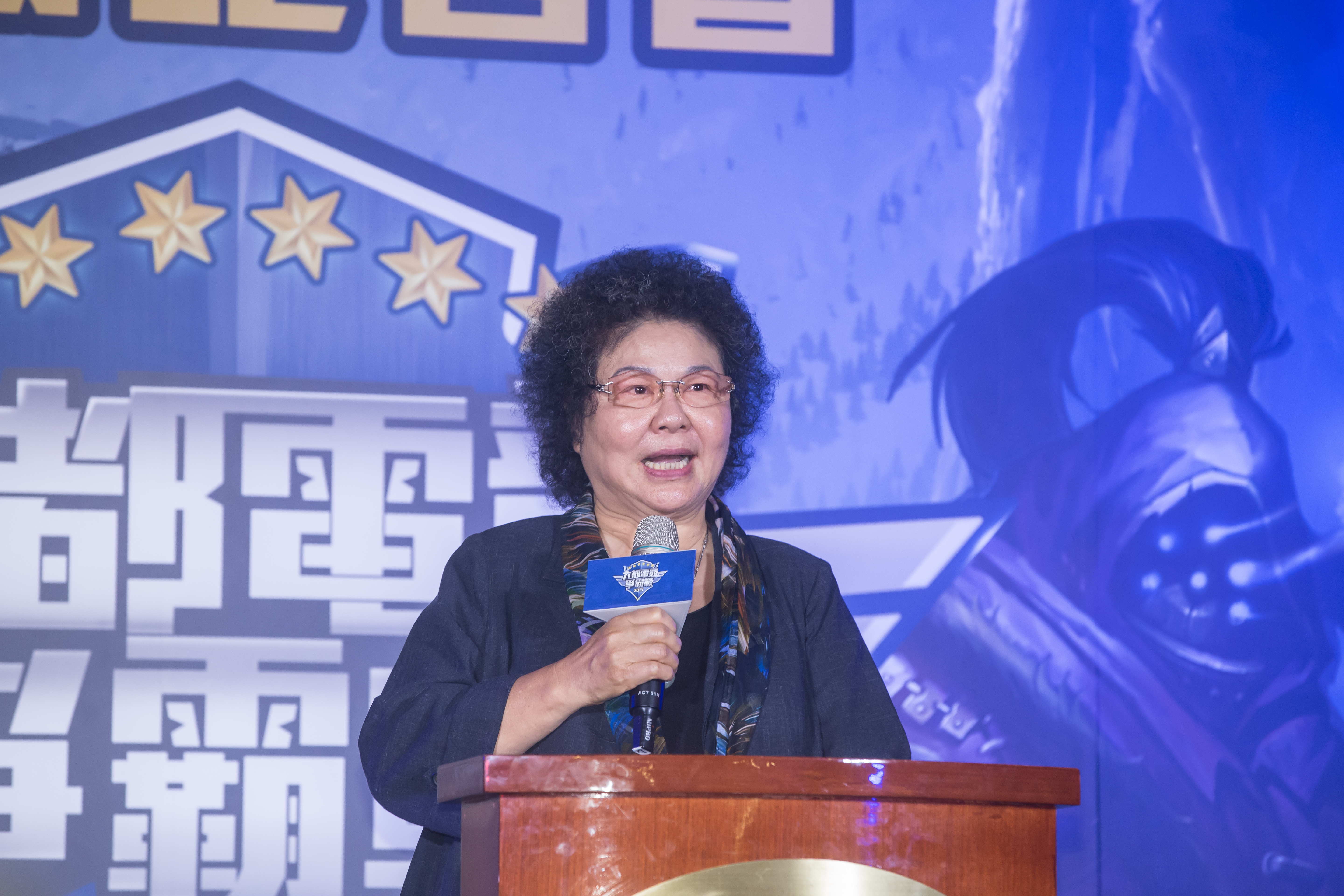 高雄市長陳菊在就職11週年前夕，出版《花媽心內話：陳菊4000天》新書。