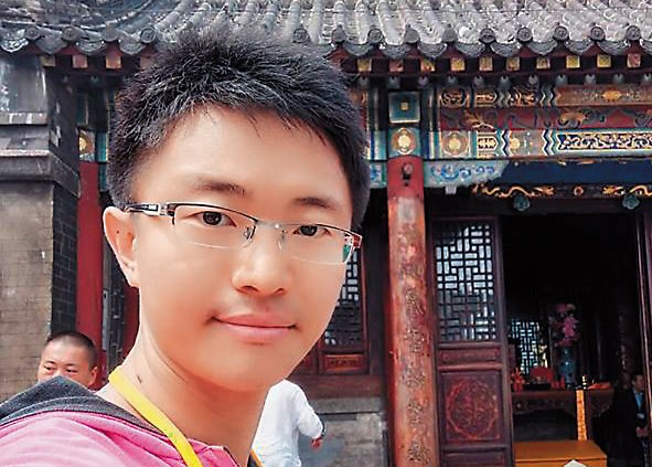 新黨另一名黨務要角、新思維中心主任侯漢廷,同樣遭到搜索查辦。(翻攝侯漢廷臉書)