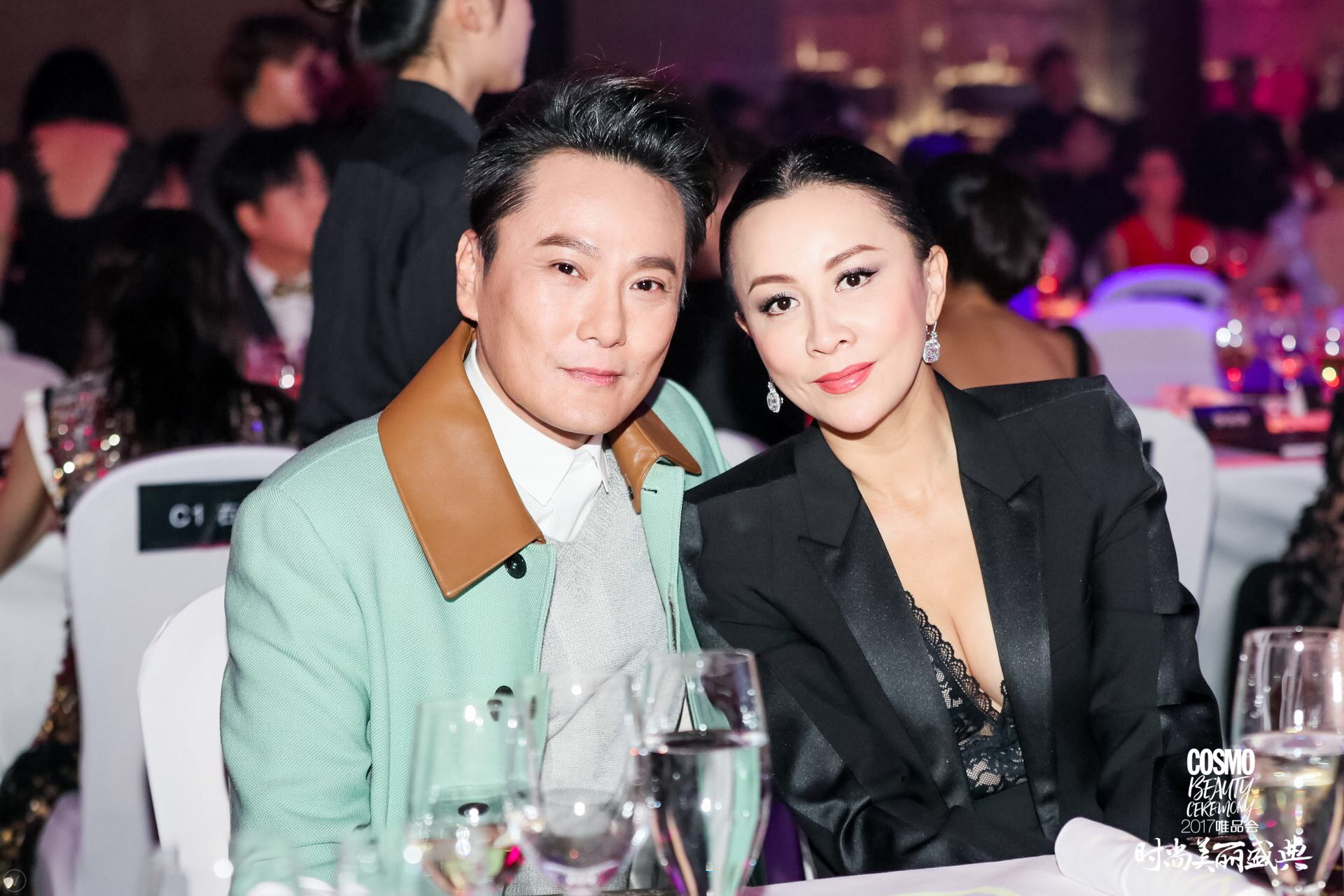 張信哲與劉嘉玲上海相見歡，劉嘉玲特別邀唱希望能再與張信哲合作。（潮水音樂提供）