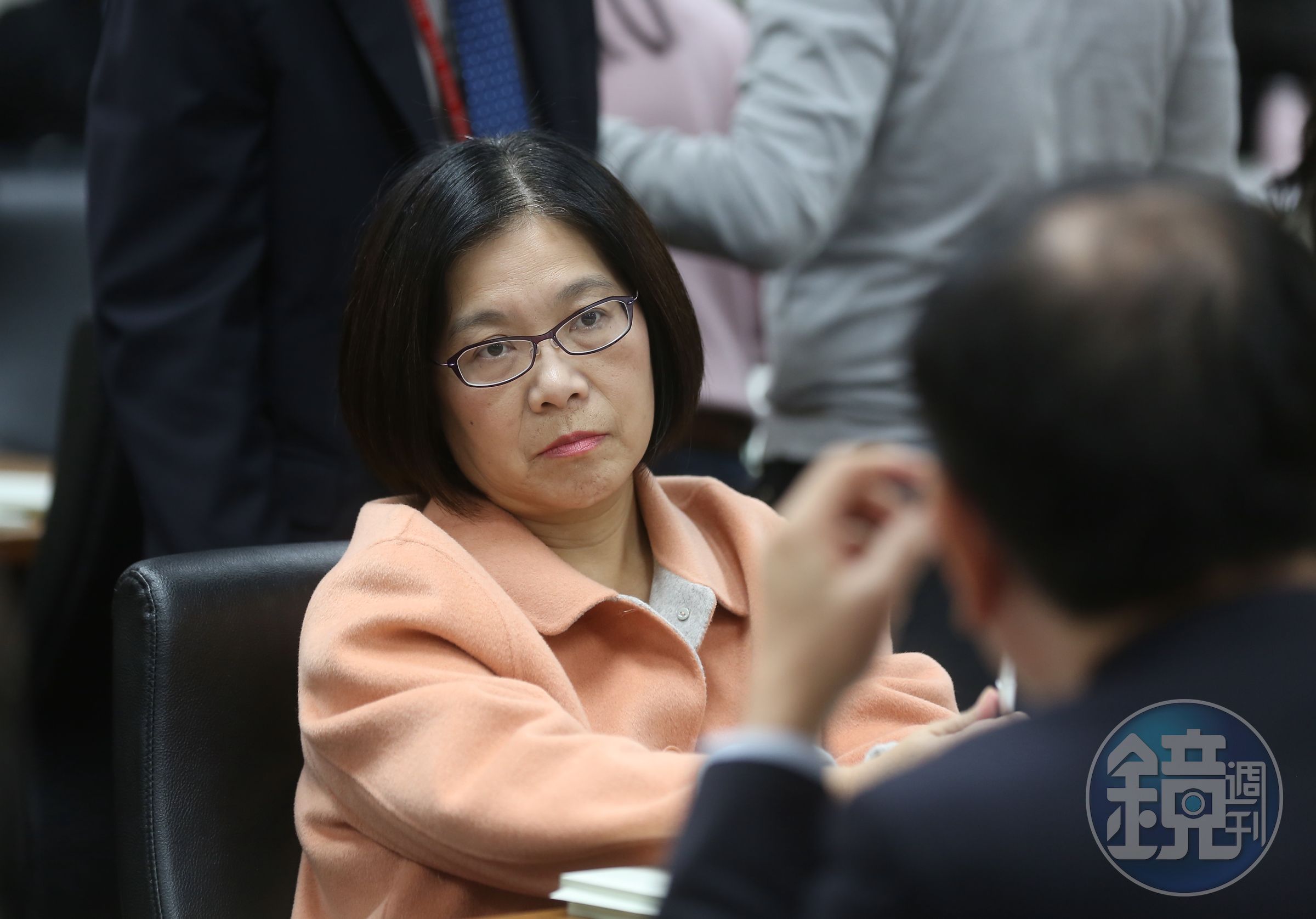 被陳菊提及2006年高雄市長初選恩怨，引發政壇風暴，立委管碧玲今在臉書再次還原當年始末。