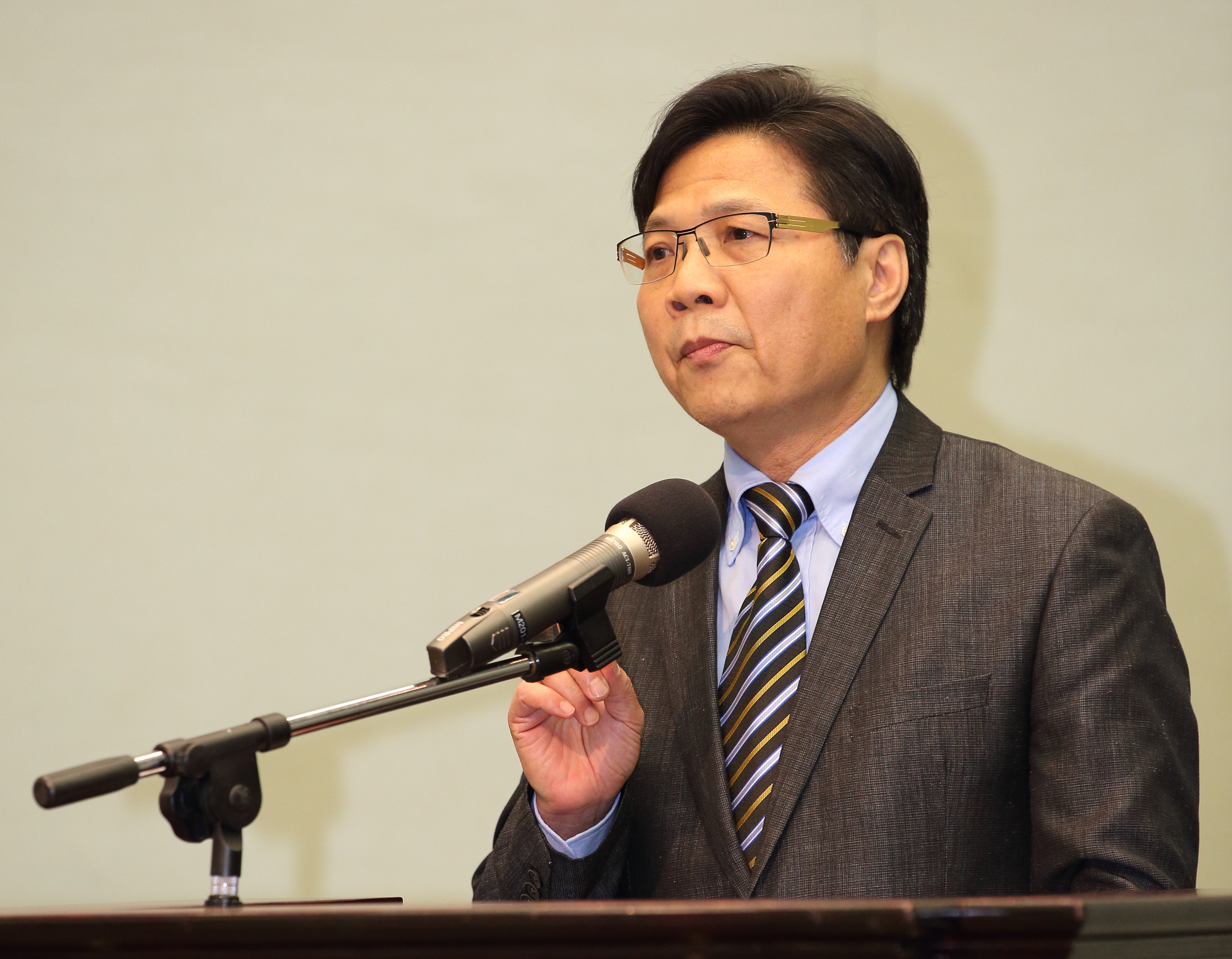 內政部長葉俊榮直言，不是只有錢的問題而已，婦聯會必須全數透明可以接受公共監督。