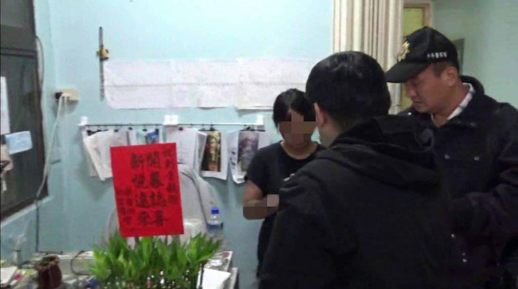 面對警方查緝，少女還一度用假名應訊被警方識破。（警方提供）