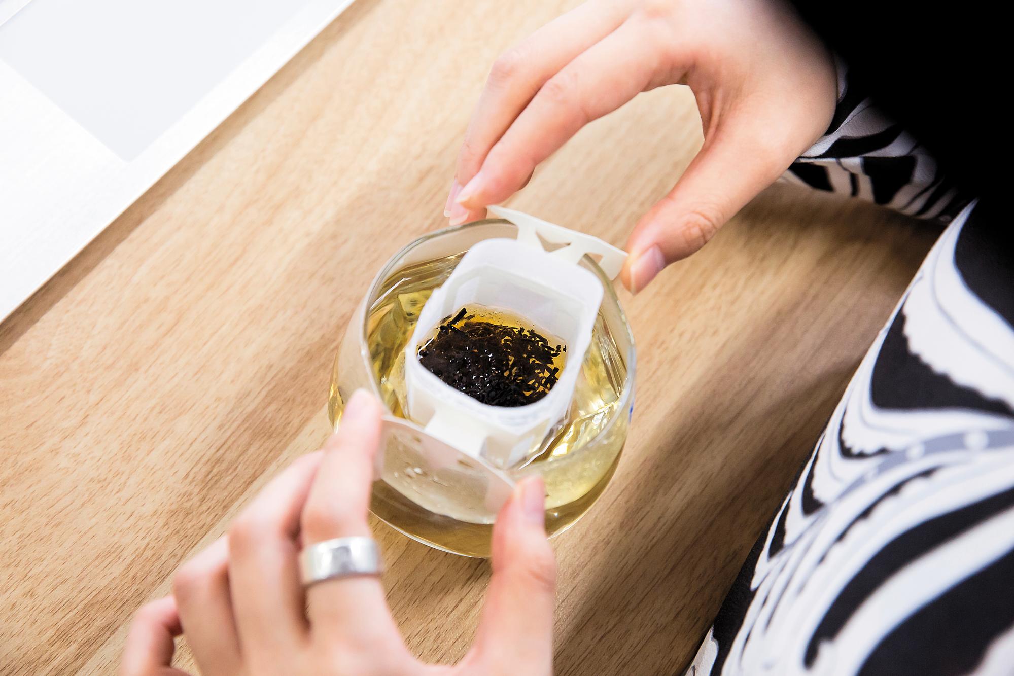 茶葉和咖啡的濾袋出水量概念完全不同,彭少儀為此尋遍中國、台灣,終於在日本找到心儀的濾袋。