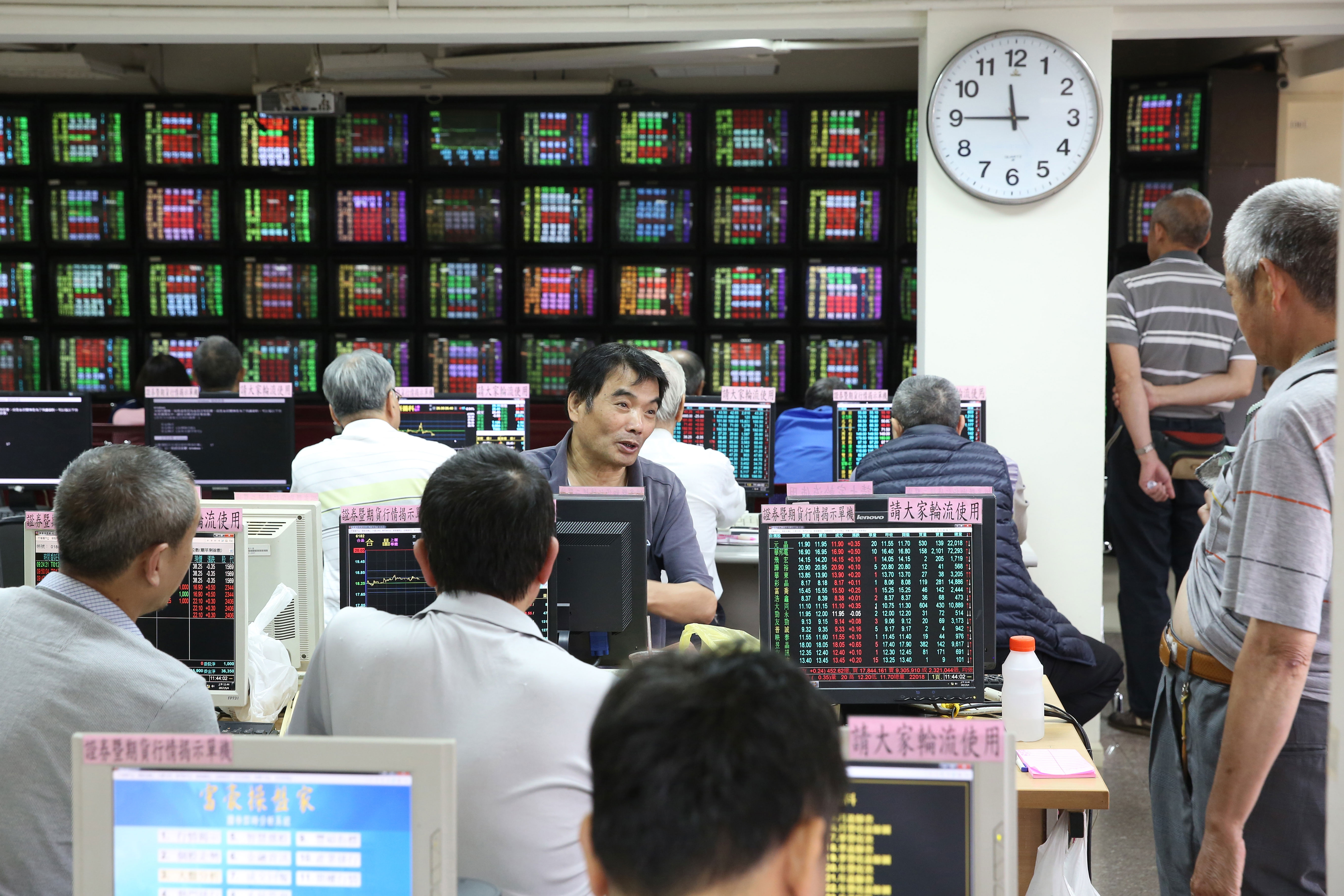 今年台股前三季多頭凌厲，不少股民口袋滿滿。