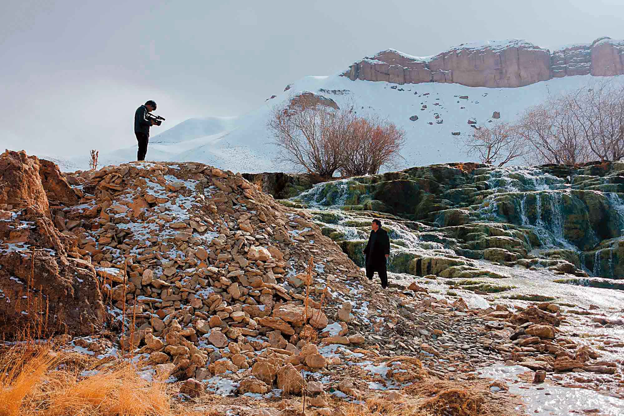 紀錄片《沒萊塢天王》以阿富汗電影狂人沙林珊辛（右）為主角，將他的傳奇經歷呈現在觀眾面前。