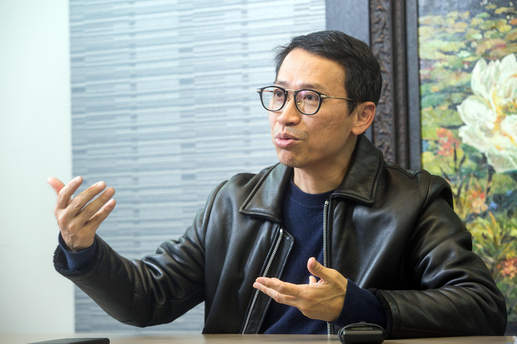 王炯棻認為，謝裕民算是被老師陳興時騙了。