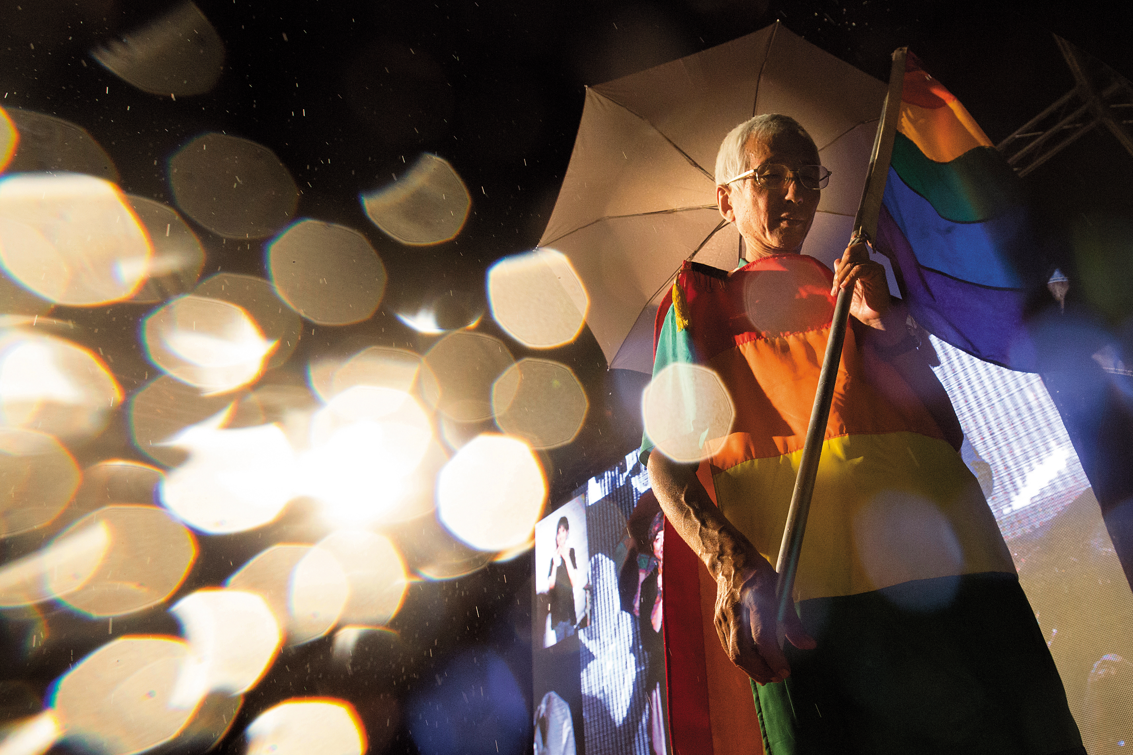 祁家威1986年出櫃,同年赴台北地方法院申請同婚遭拒,此後30多年,為爭取同婚,與國家機器對抗,2年前聲請大法官釋憲,今年5月大法官稱民法未保障同婚違憲。