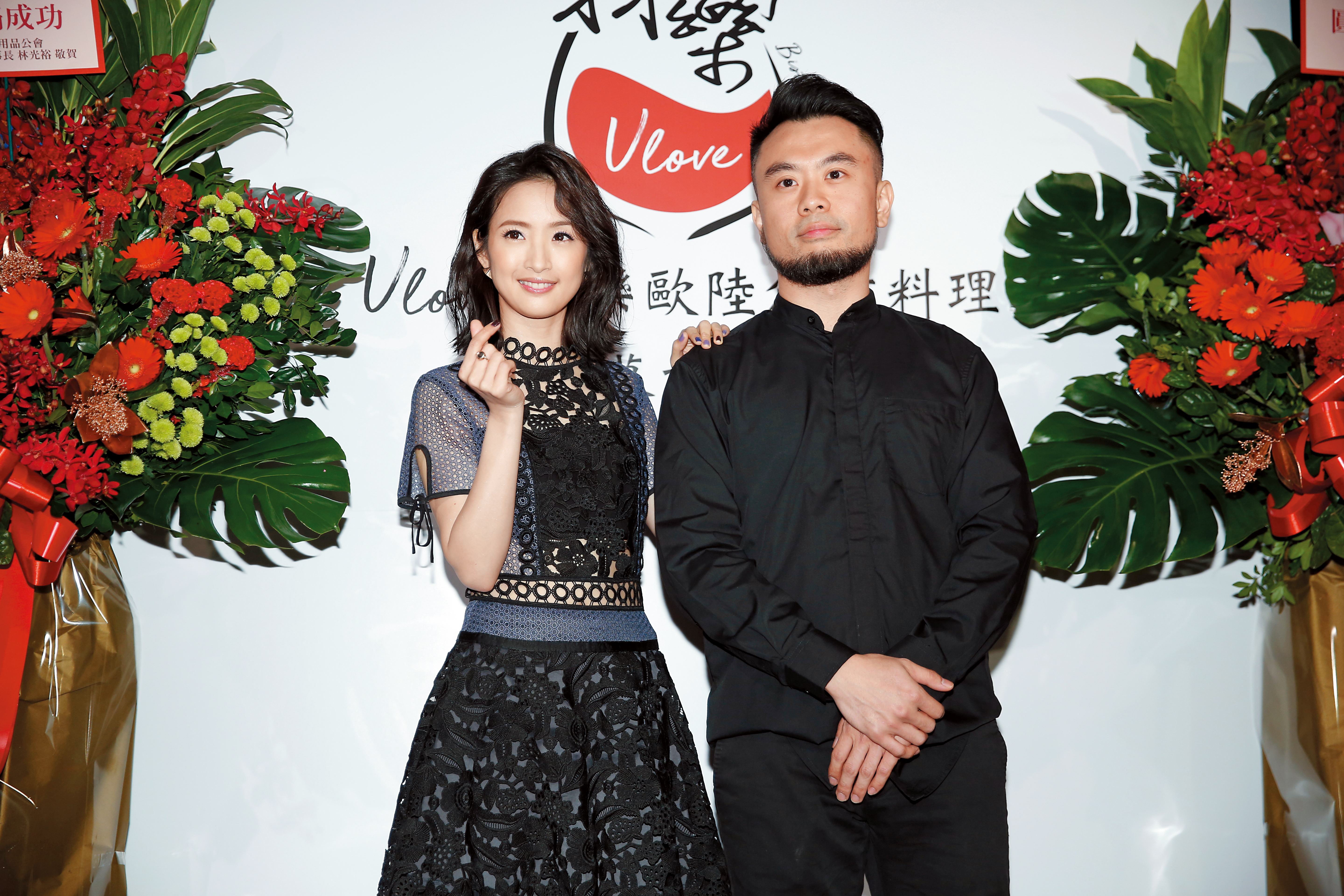 耍完狠不忘扮甜美，林依晨果然是個戲精。