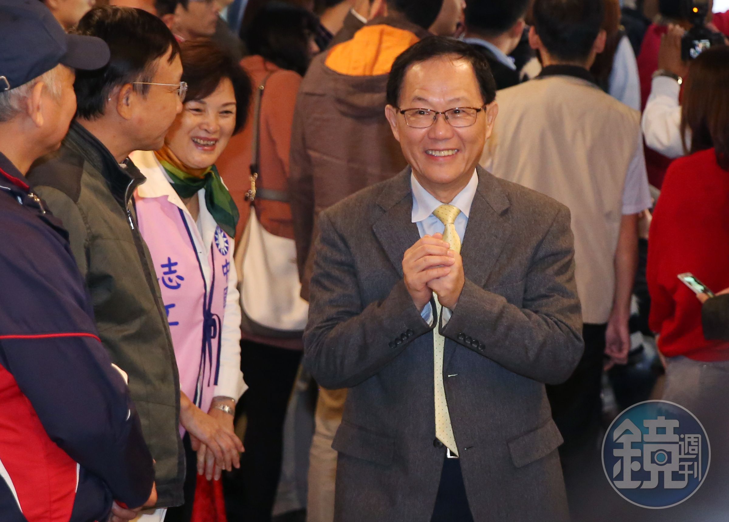 國民黨縣市長黨內初選將採全民調決定人選。台北市立委蔣萬安民調緊咬前立委丁守中。