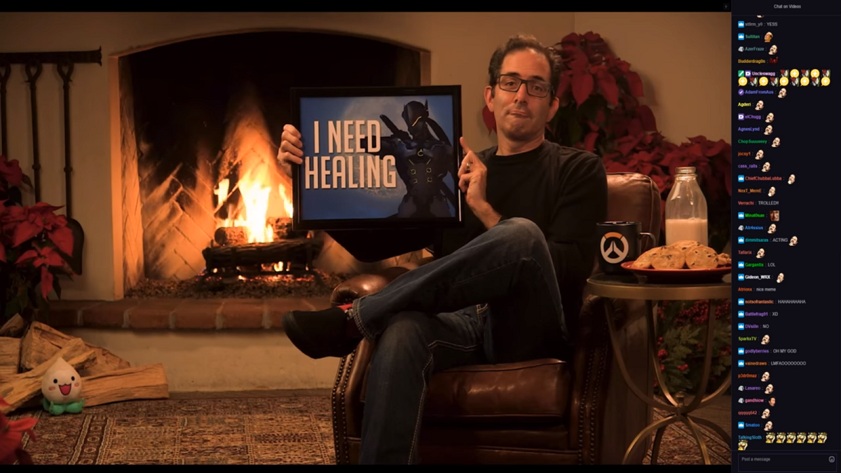 直播期間另一個稱得上有活動的 6 分鐘, Jeff 為自己拆了份聖誕禮物。結果是一幅「我需要治療」的畫,坐在那 10 小時,需要治療的地方應該很多……